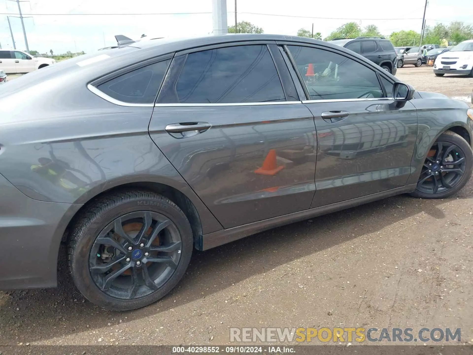 13 fotografías del automóvil dañado 3FA6P0HD3KR171749 FORD FUSION 2019