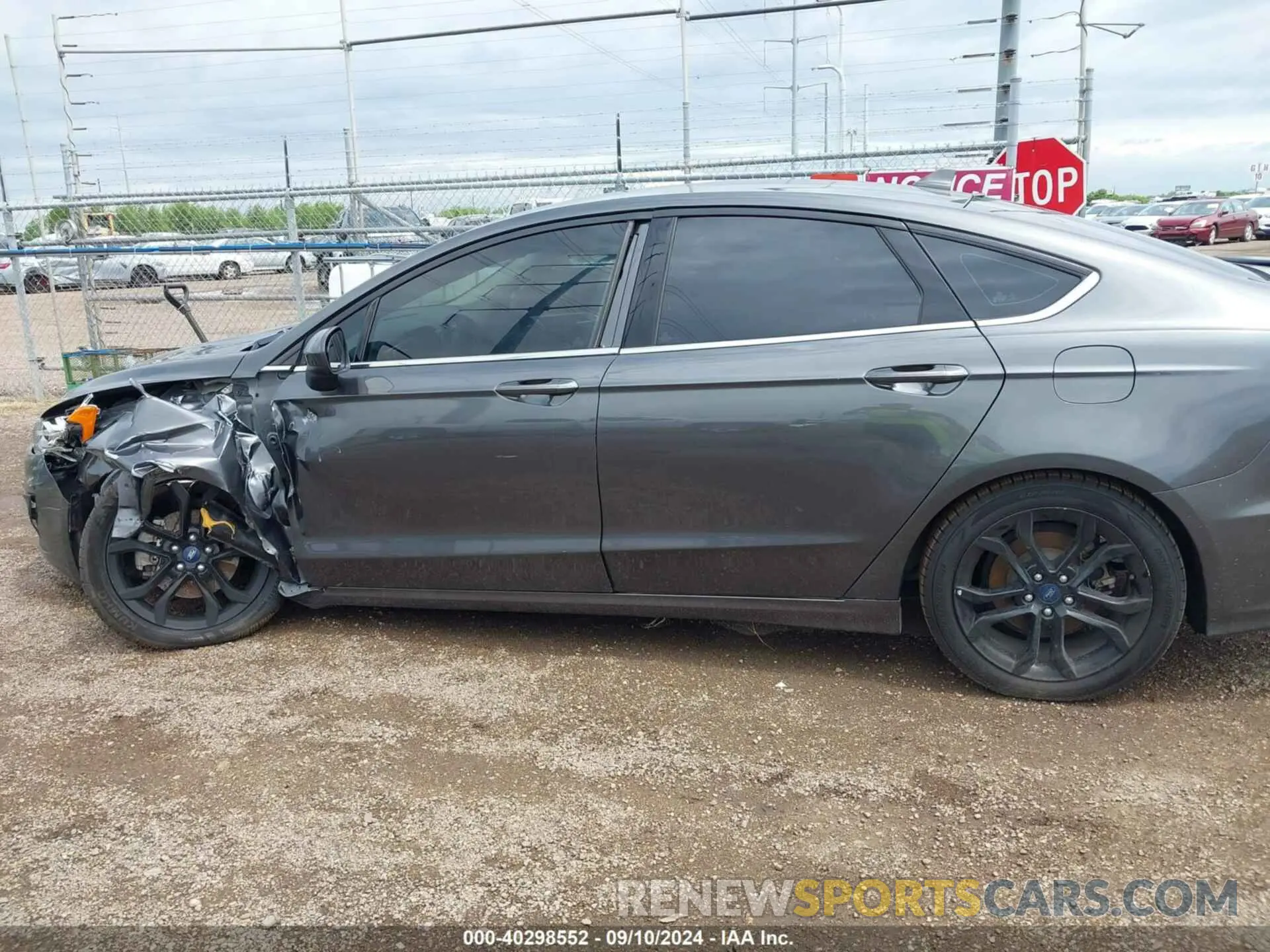 14 fotografías del automóvil dañado 3FA6P0HD3KR171749 FORD FUSION 2019