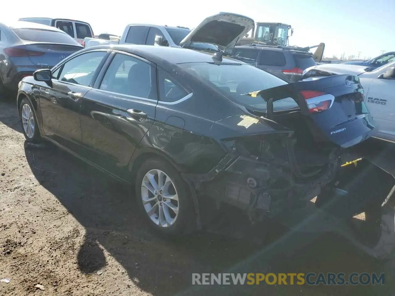 2 fotografías del automóvil dañado 3FA6P0HD3KR195016 FORD FUSION 2019