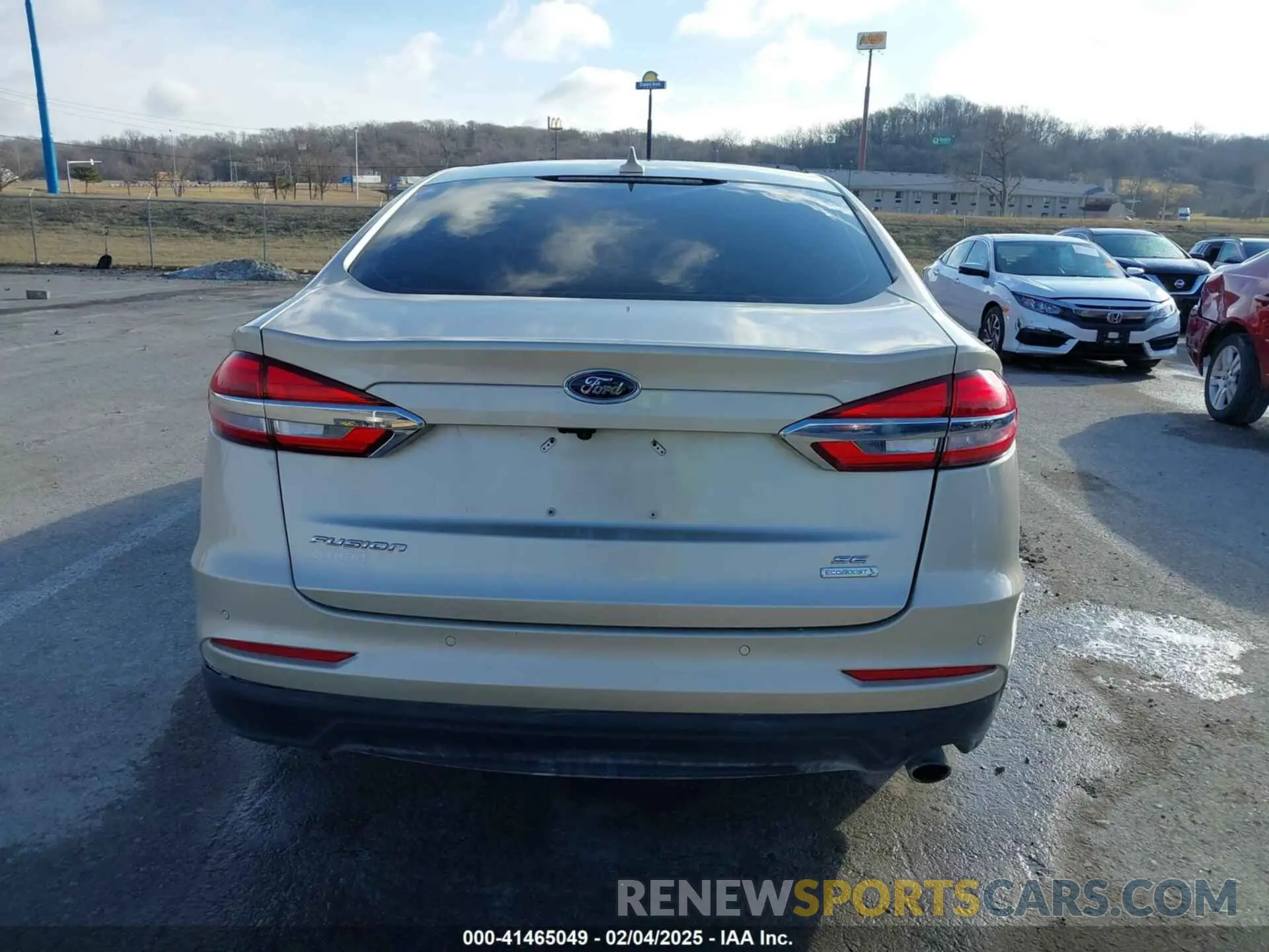 16 fotografías del automóvil dañado 3FA6P0HD3KR212008 FORD FUSION 2019