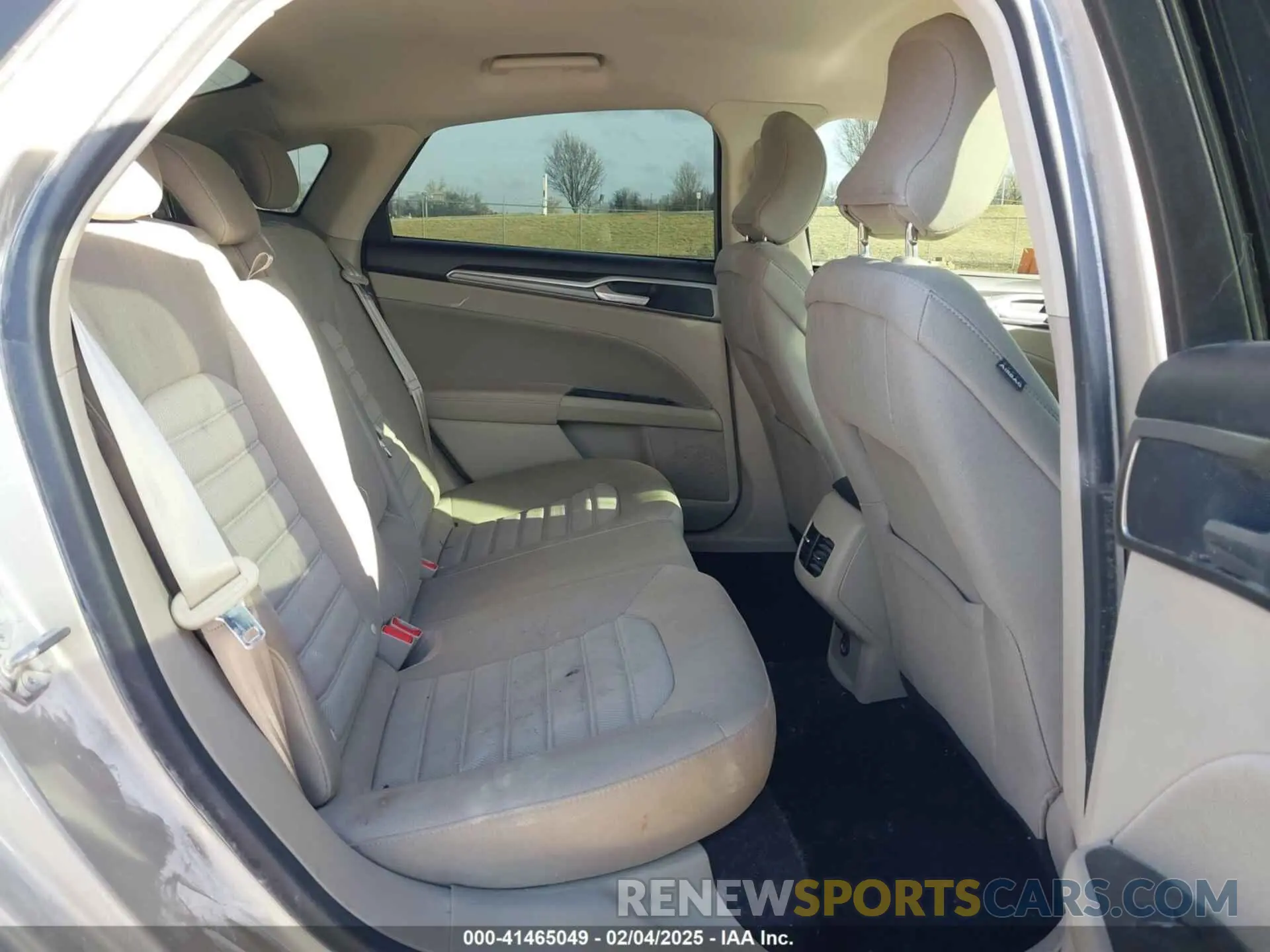 8 fotografías del automóvil dañado 3FA6P0HD3KR212008 FORD FUSION 2019