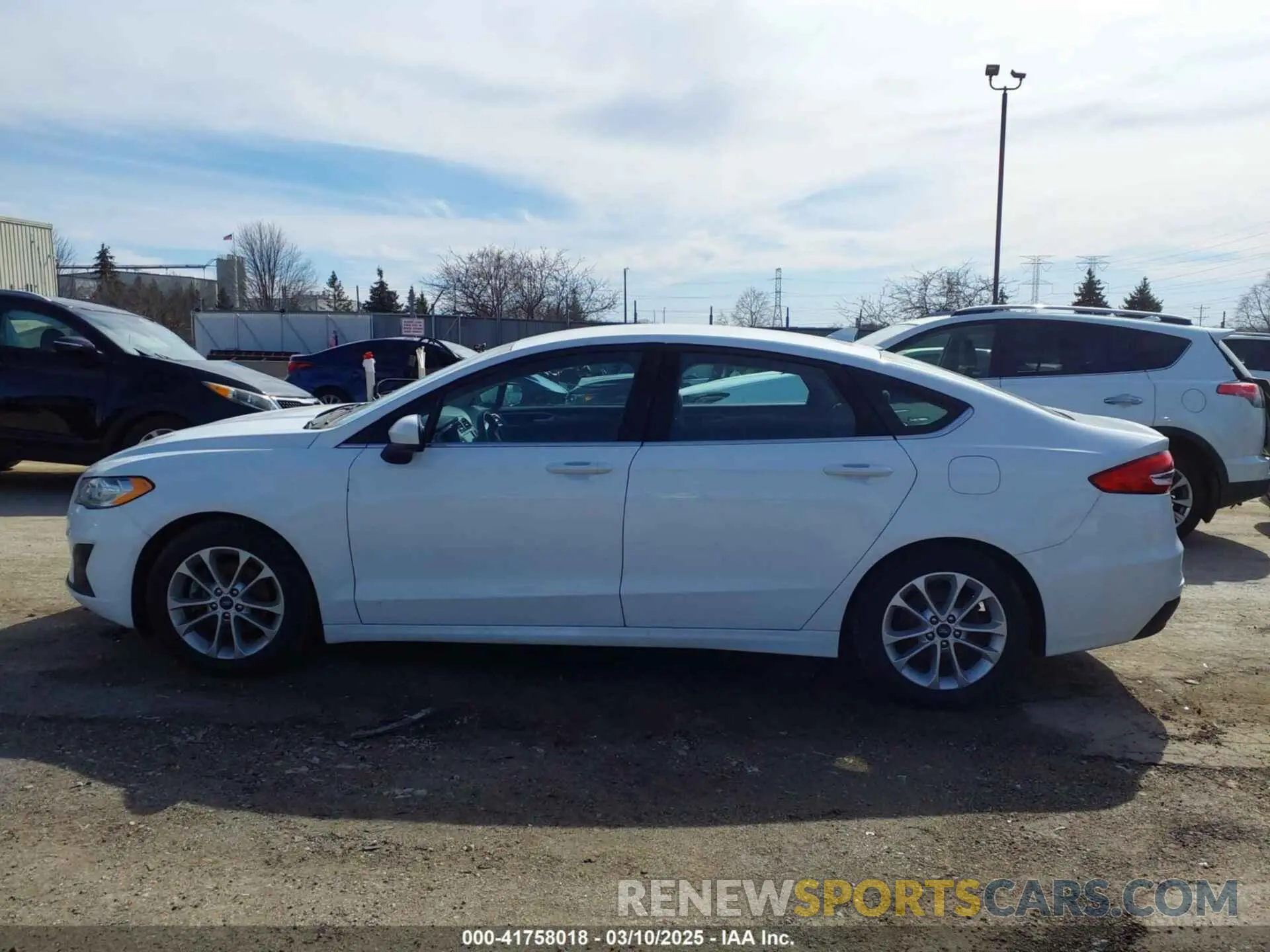 14 fotografías del automóvil dañado 3FA6P0HD3KR215491 FORD FUSION 2019