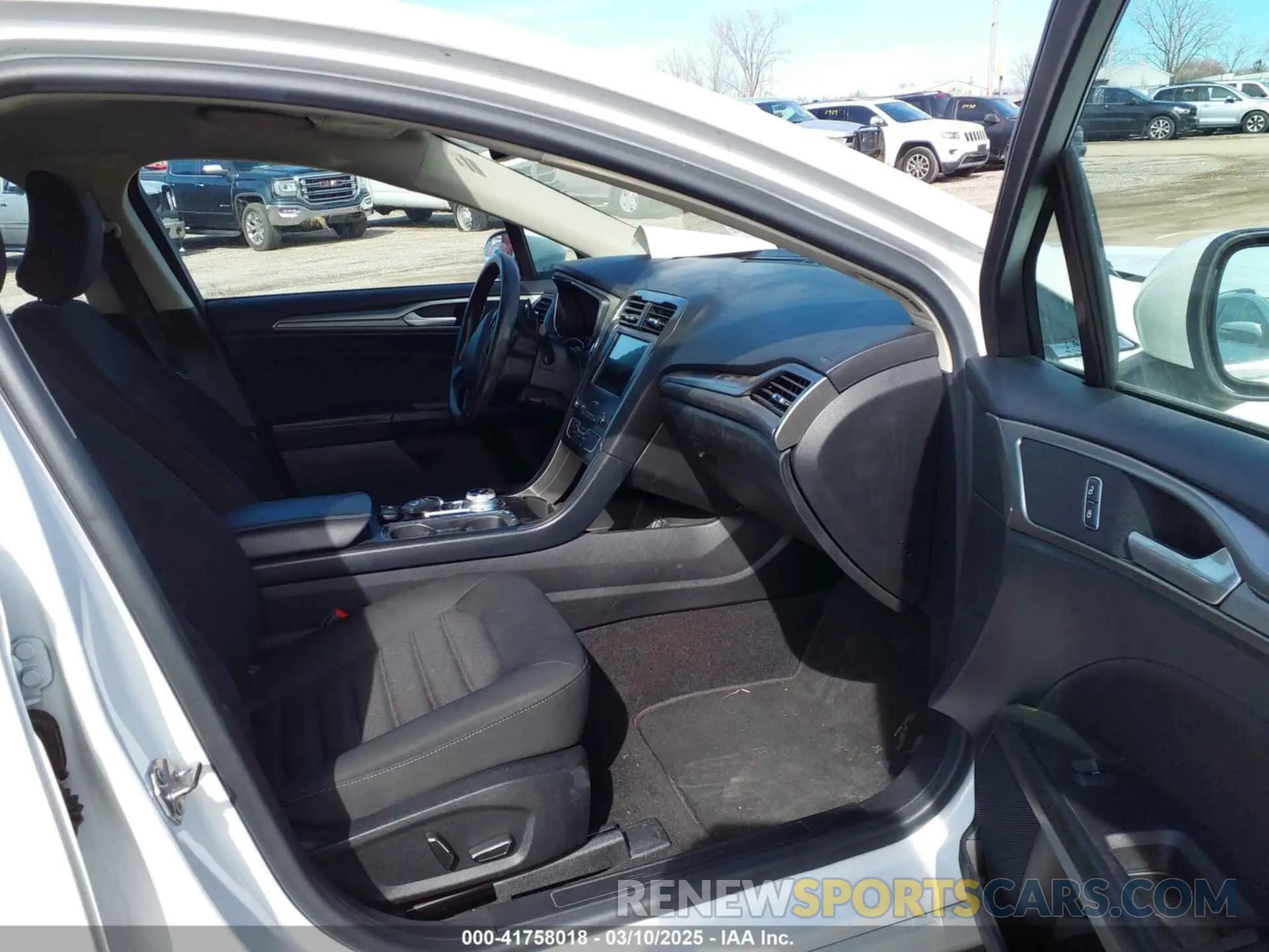 5 fotografías del automóvil dañado 3FA6P0HD3KR215491 FORD FUSION 2019