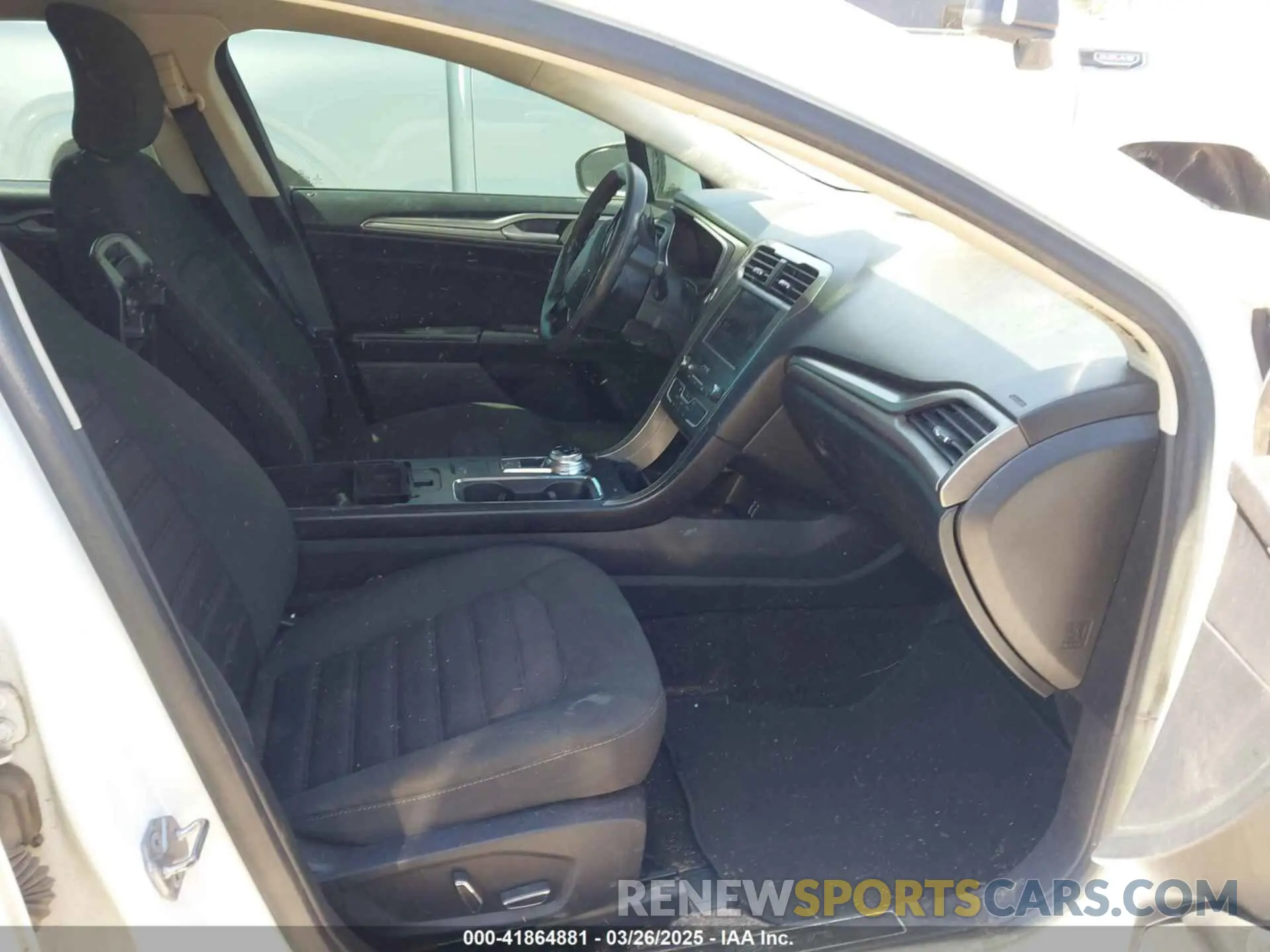 5 fotografías del automóvil dañado 3FA6P0HD3KR229648 FORD FUSION 2019