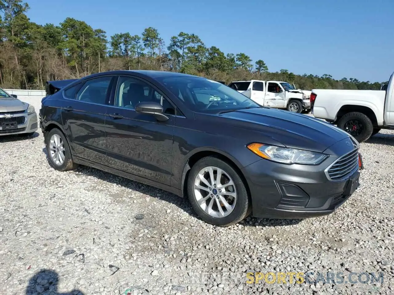 4 fotografías del automóvil dañado 3FA6P0HD3KR231514 FORD FUSION 2019