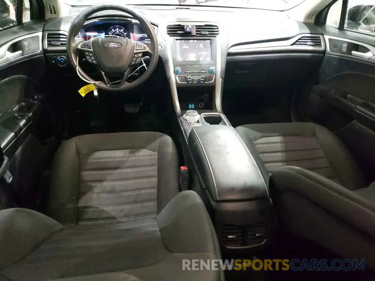 8 fotografías del automóvil dañado 3FA6P0HD3KR248376 FORD FUSION 2019
