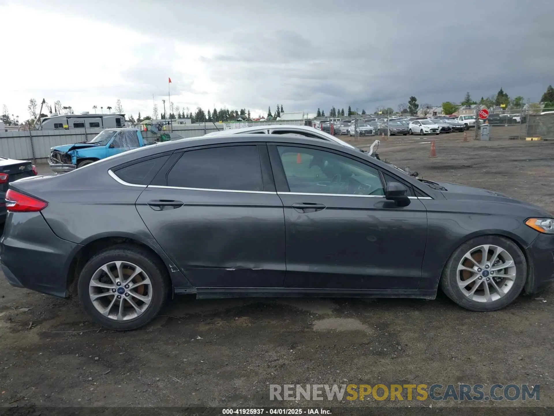 13 fotografías del automóvil dañado 3FA6P0HD3KR284679 FORD FUSION 2019