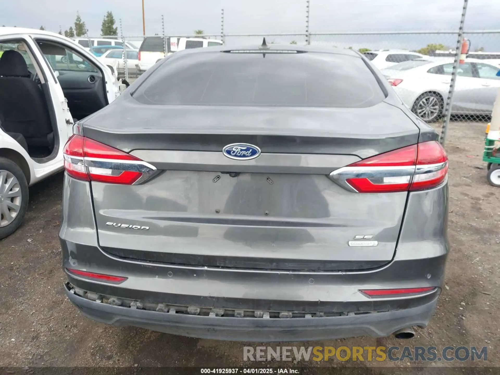 16 fotografías del automóvil dañado 3FA6P0HD3KR284679 FORD FUSION 2019