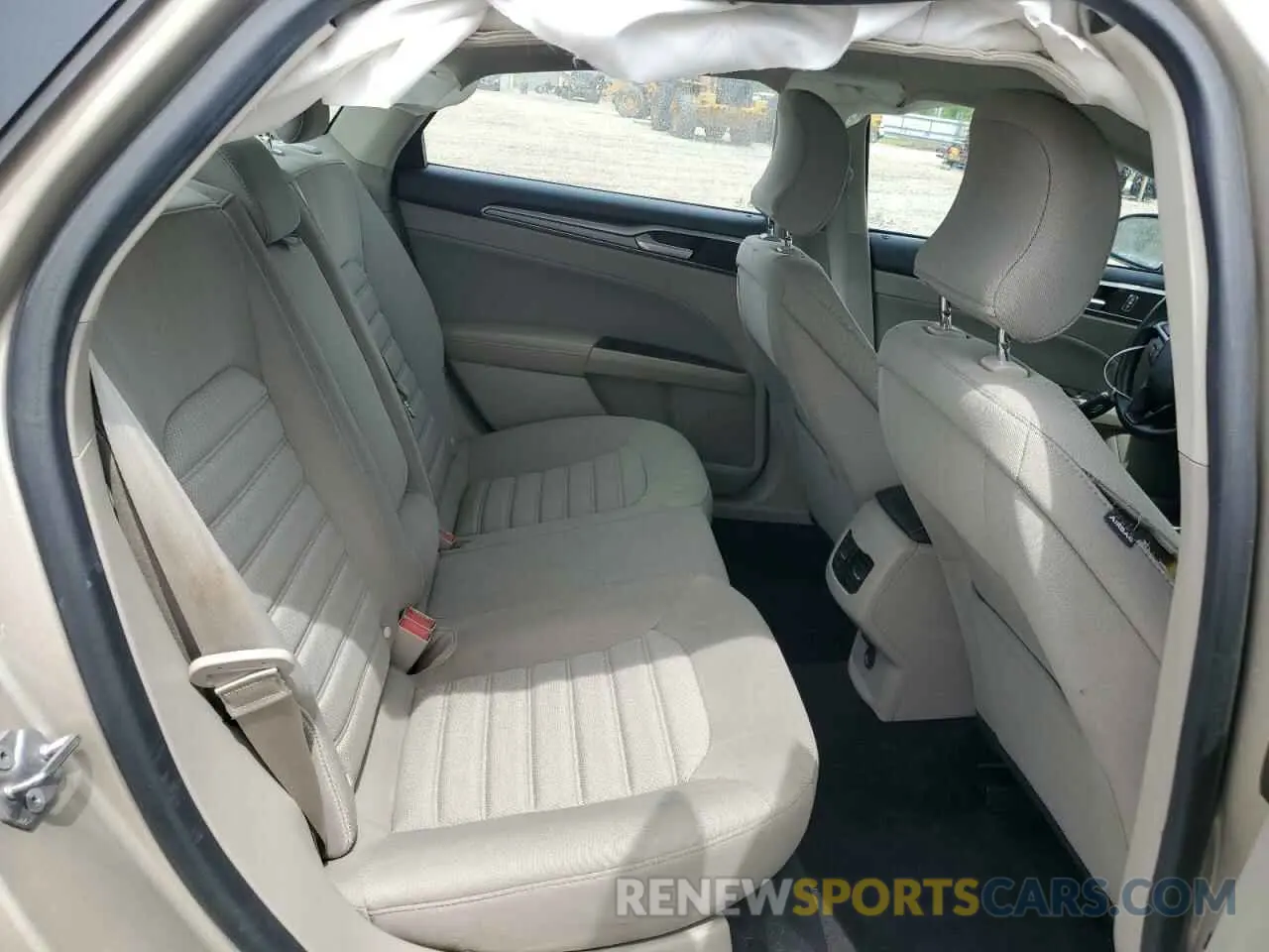 10 fotografías del automóvil dañado 3FA6P0HD4KR107719 FORD FUSION 2019