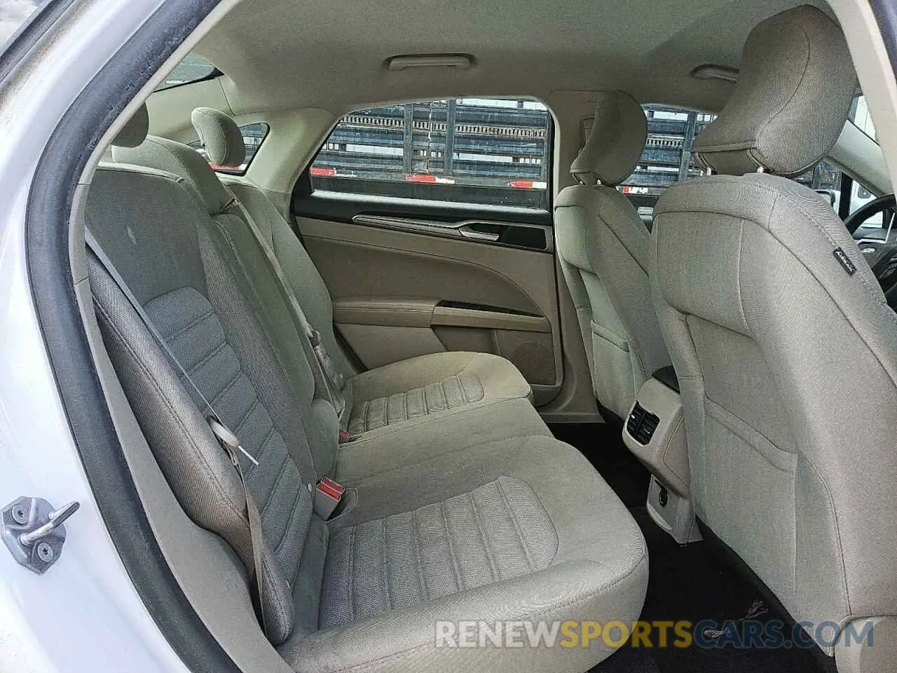 10 fotografías del automóvil dañado 3FA6P0HD4KR145810 FORD FUSION 2019