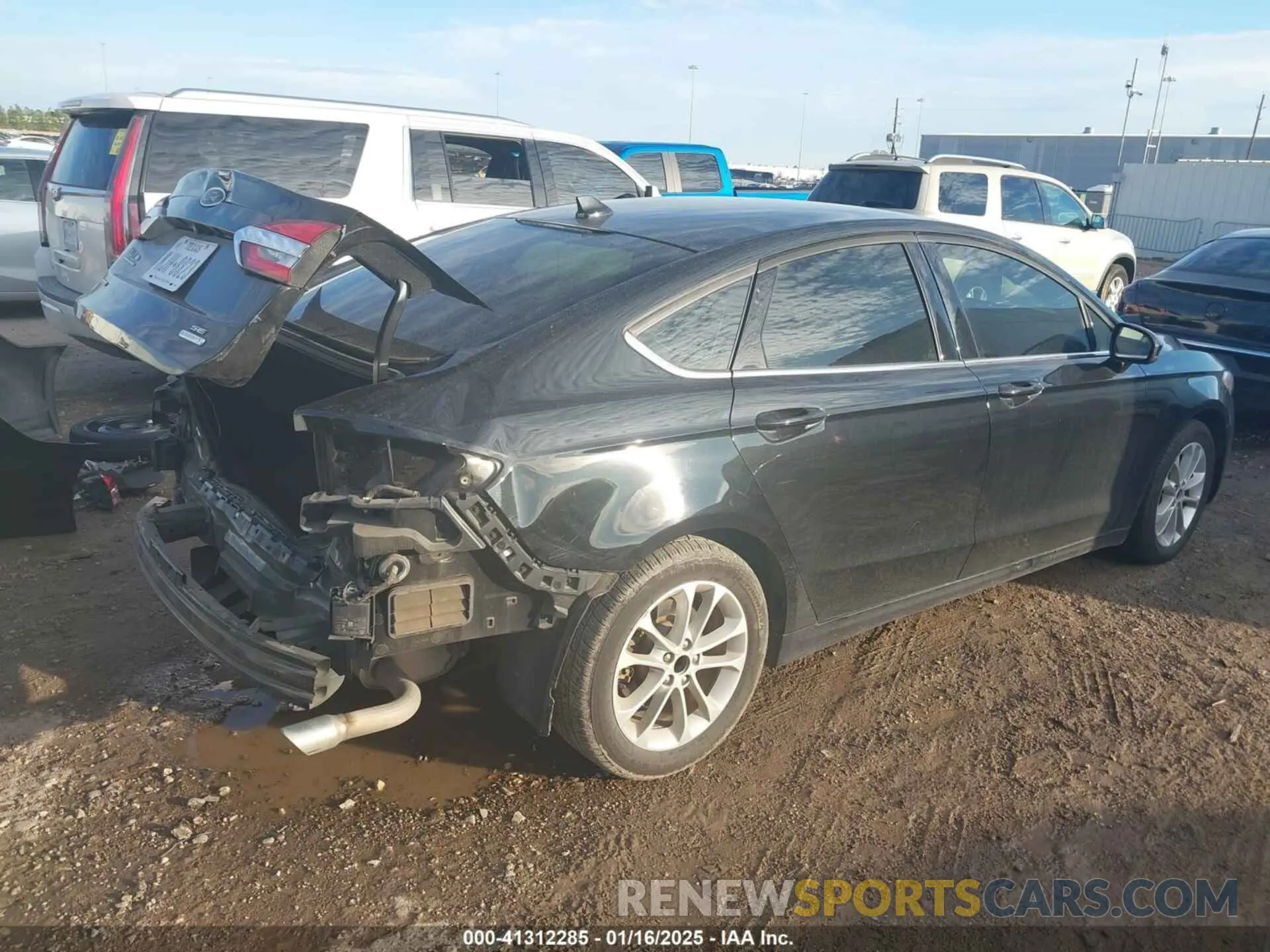 4 fotografías del automóvil dañado 3FA6P0HD4KR161117 FORD FUSION 2019
