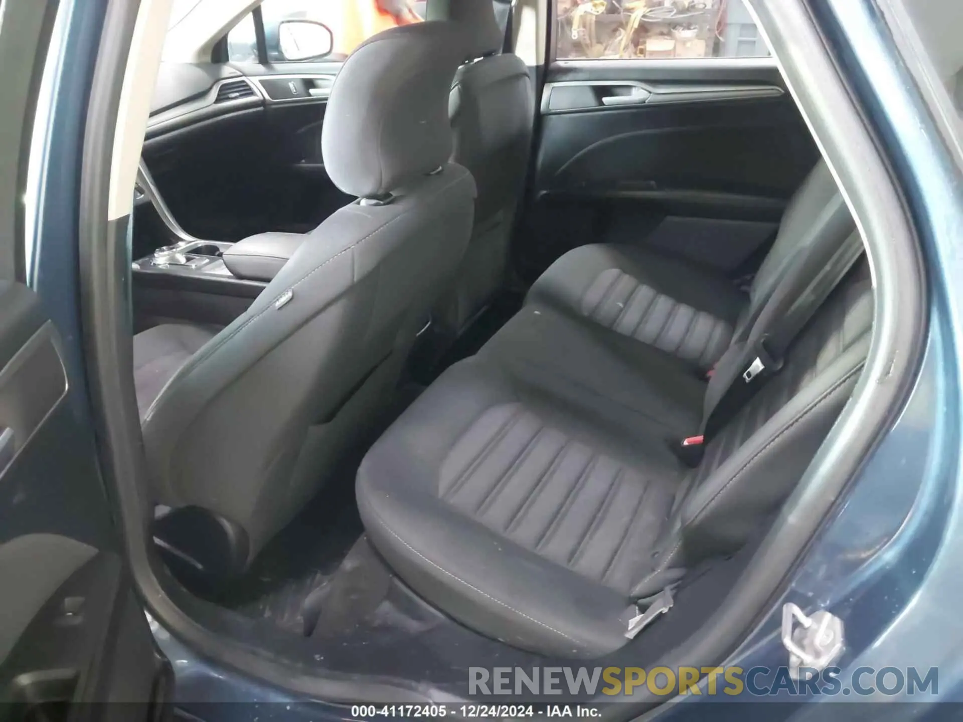 8 fotografías del automóvil dañado 3FA6P0HD4KR173574 FORD FUSION 2019