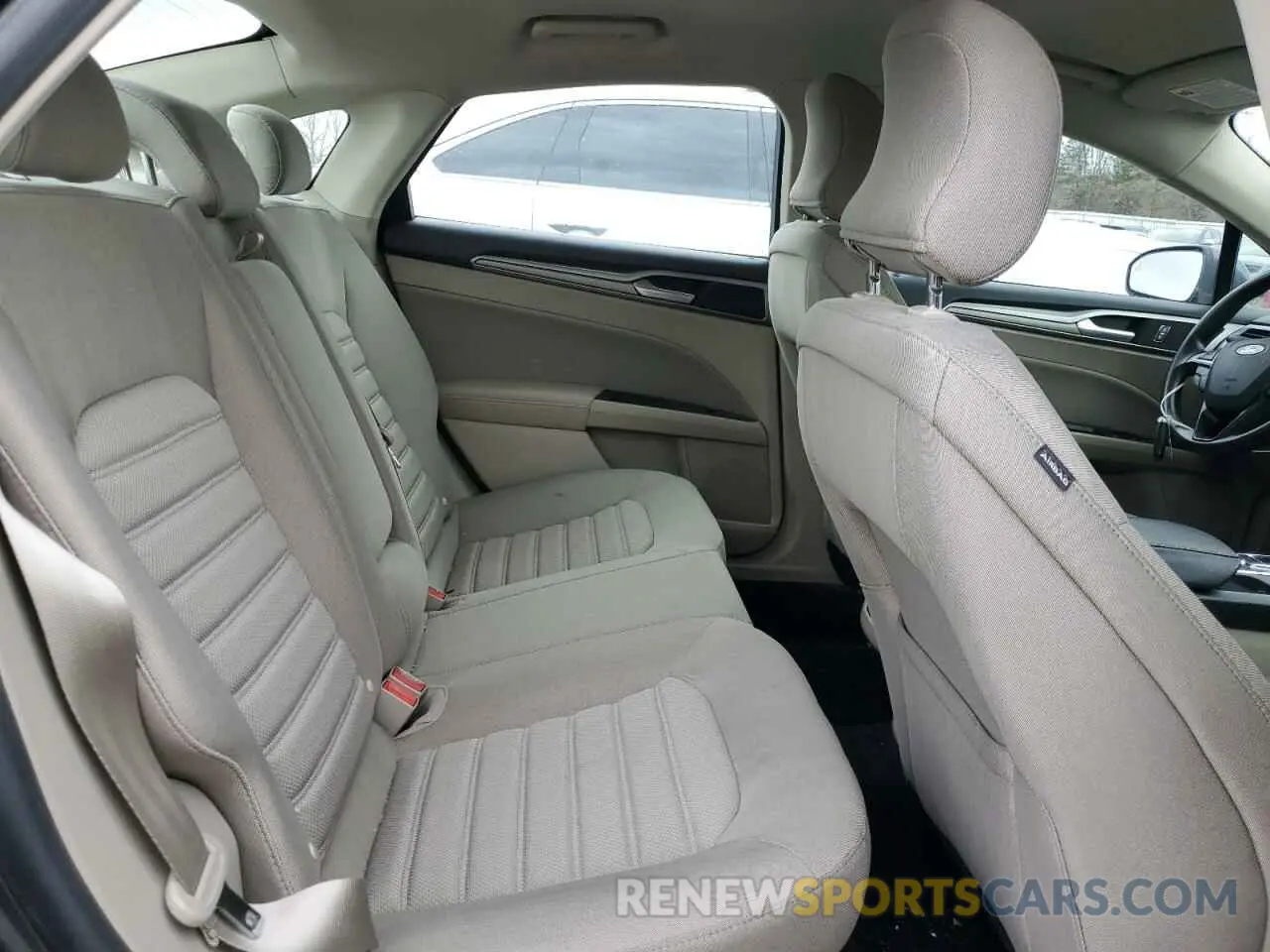 10 fotografías del automóvil dañado 3FA6P0HD4KR194859 FORD FUSION 2019