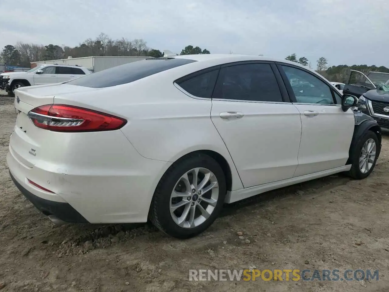 3 fotografías del automóvil dañado 3FA6P0HD4KR200742 FORD FUSION 2019