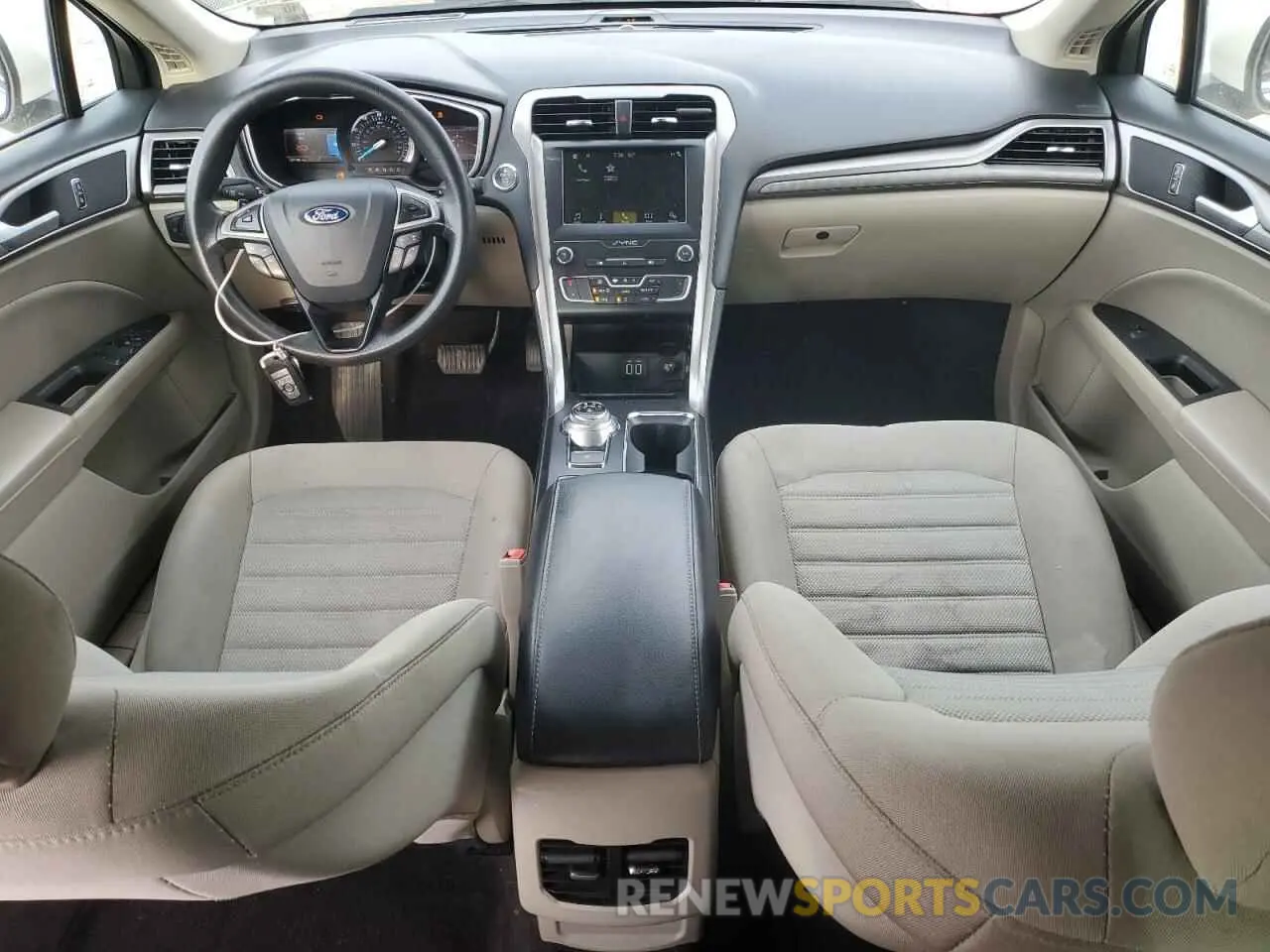 8 fotografías del automóvil dañado 3FA6P0HD4KR200742 FORD FUSION 2019