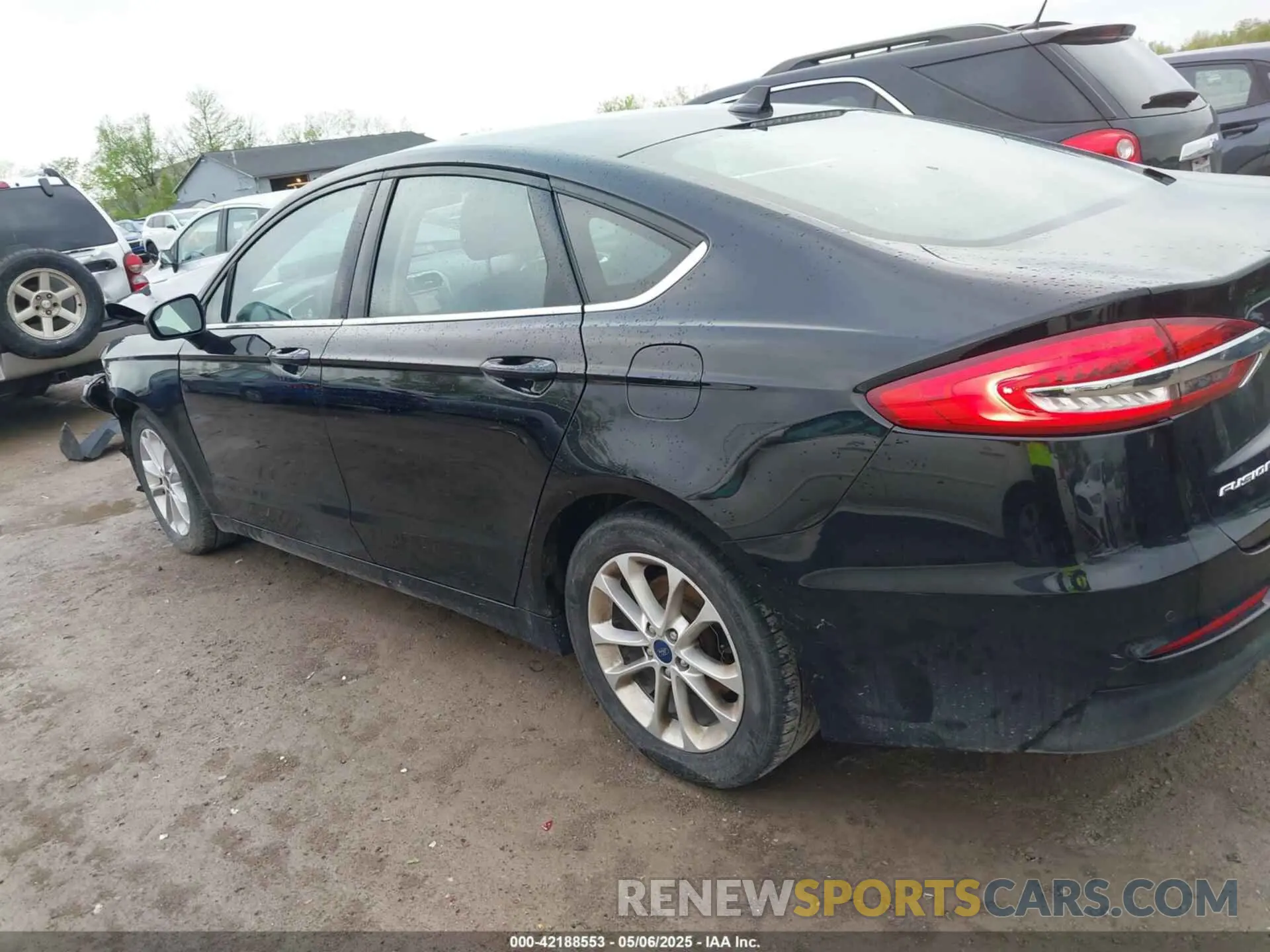 15 fotografías del automóvil dañado 3FA6P0HD4KR249679 FORD FUSION 2019