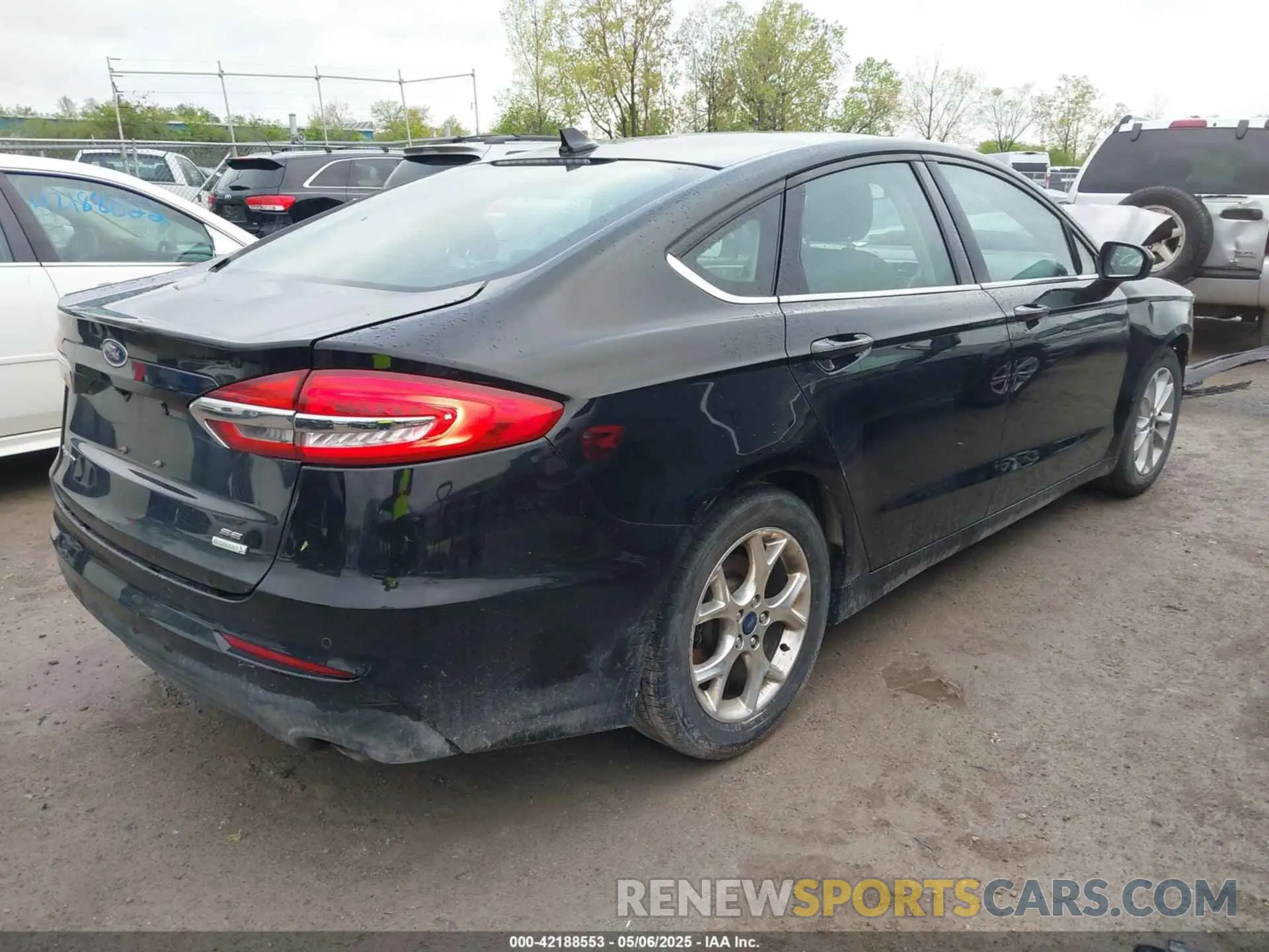 4 fotografías del automóvil dañado 3FA6P0HD4KR249679 FORD FUSION 2019