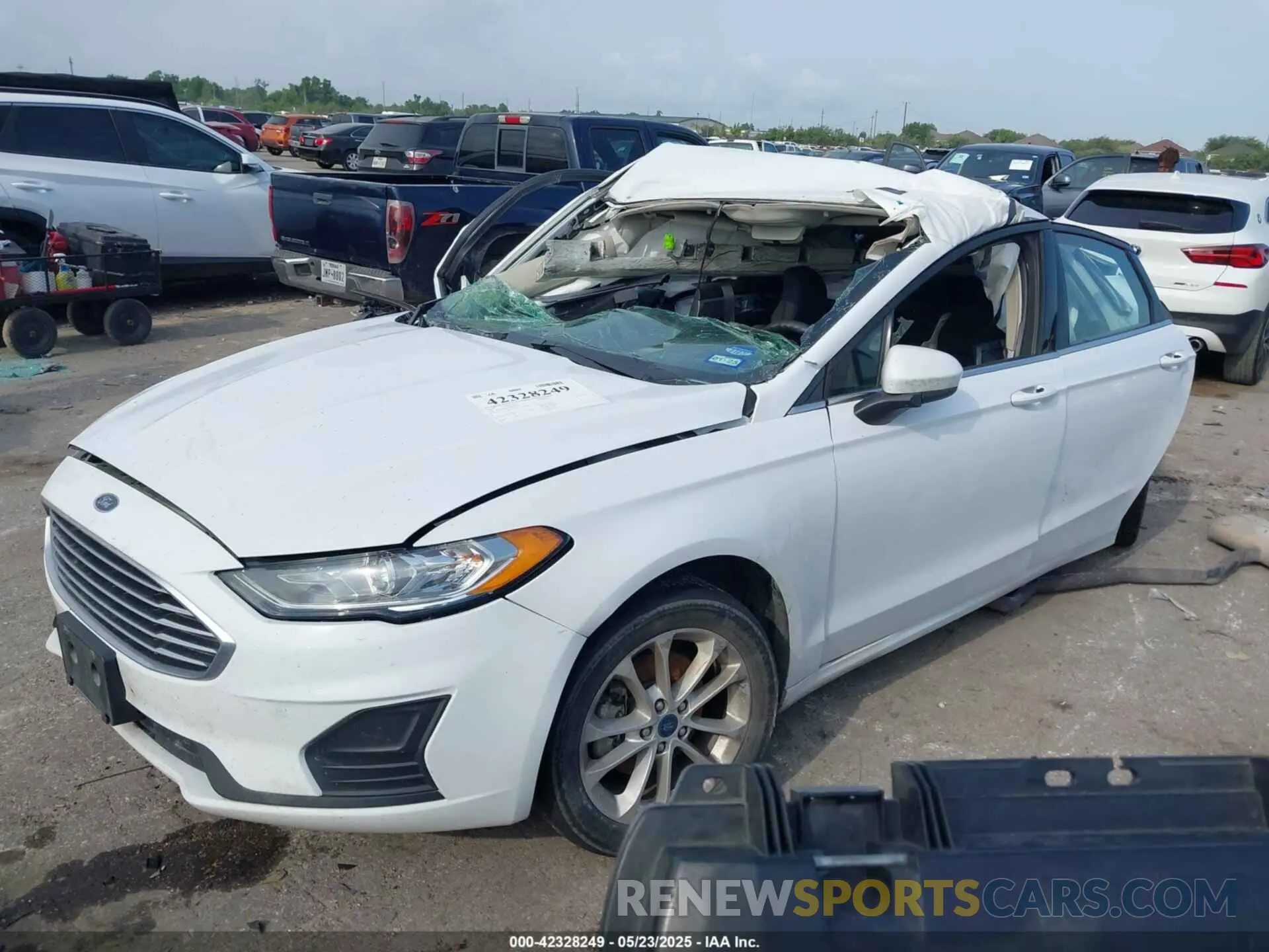 2 fotografías del automóvil dañado 3FA6P0HD4KR268412 FORD FUSION 2019