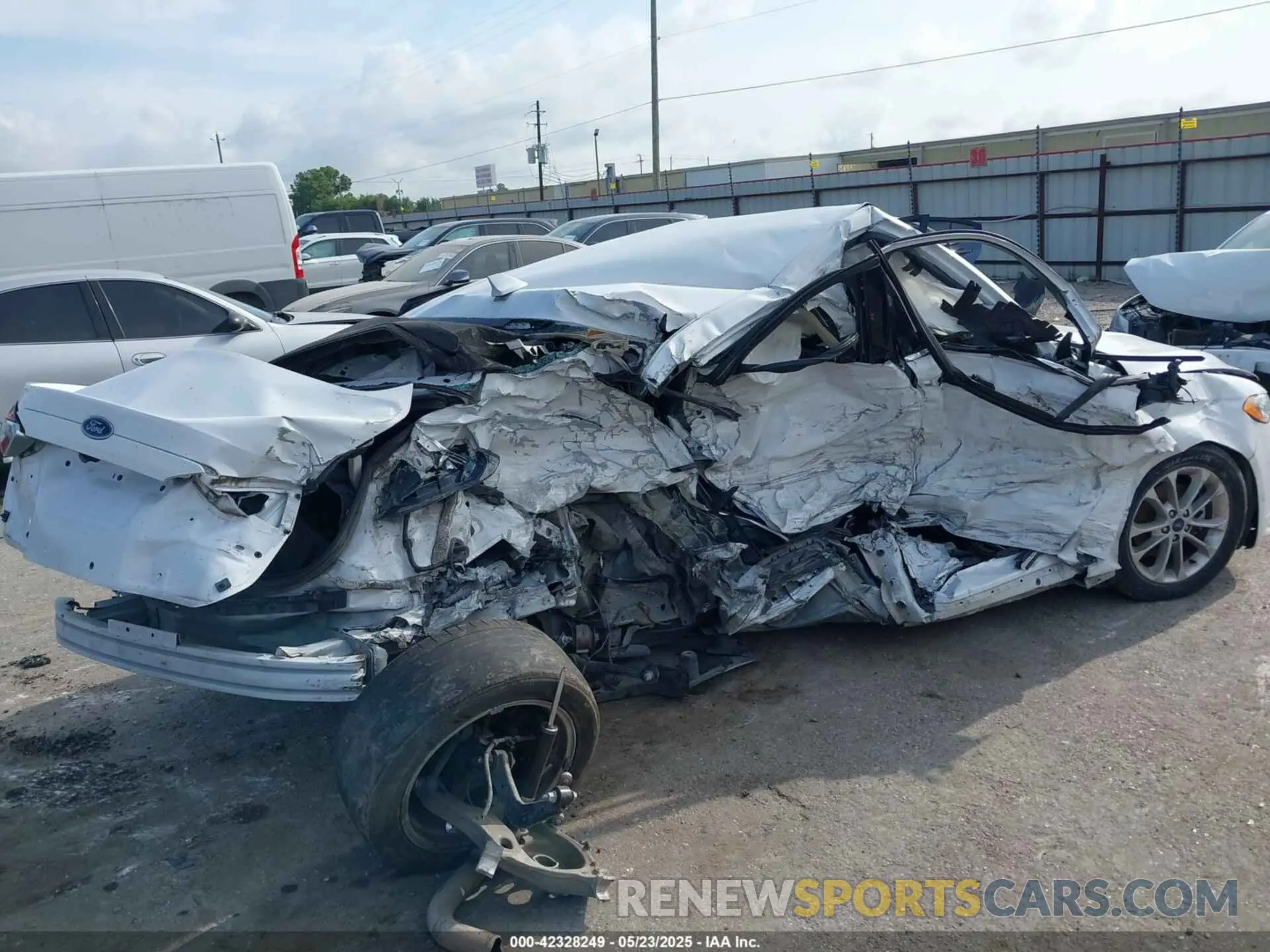 4 fotografías del automóvil dañado 3FA6P0HD4KR268412 FORD FUSION 2019