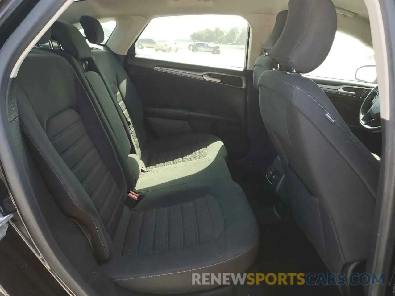10 fotografías del automóvil dañado 3FA6P0HD4KR280558 FORD FUSION 2019