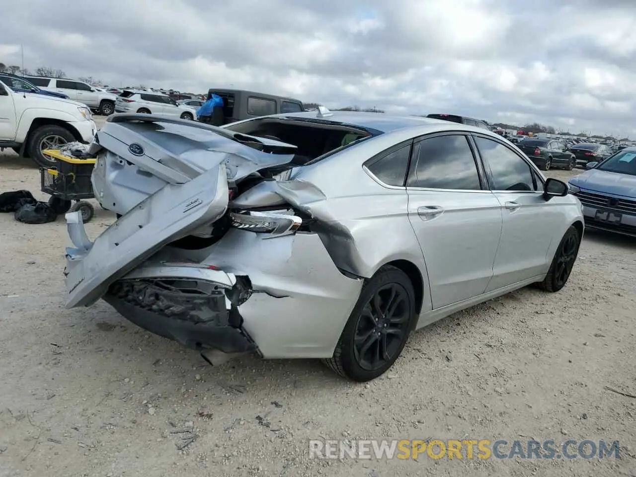 3 fotografías del automóvil dañado 3FA6P0HD5KR132662 FORD FUSION 2019
