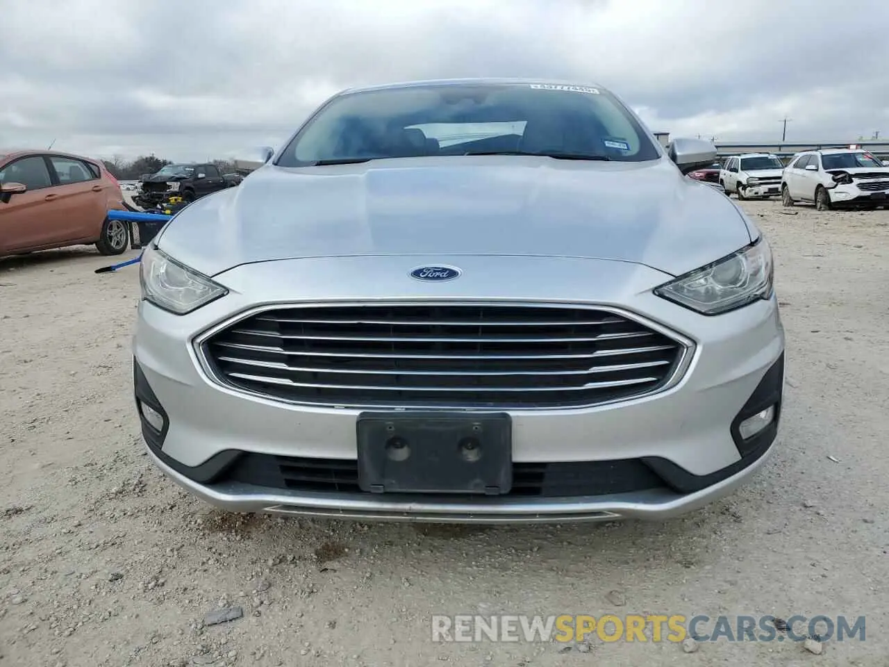 5 fotografías del automóvil dañado 3FA6P0HD5KR132662 FORD FUSION 2019