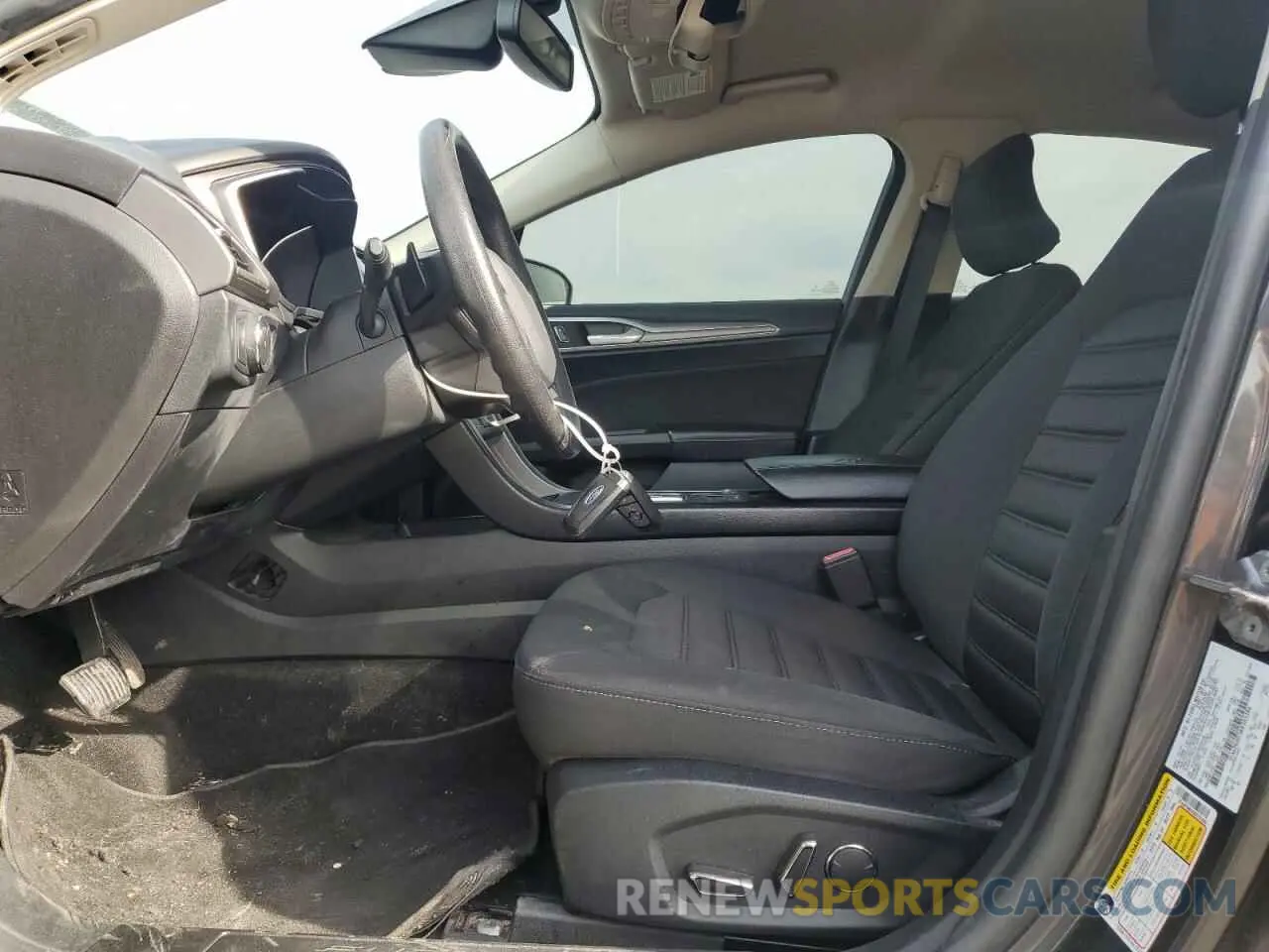 7 fotografías del automóvil dañado 3FA6P0HD5KR203486 FORD FUSION 2019
