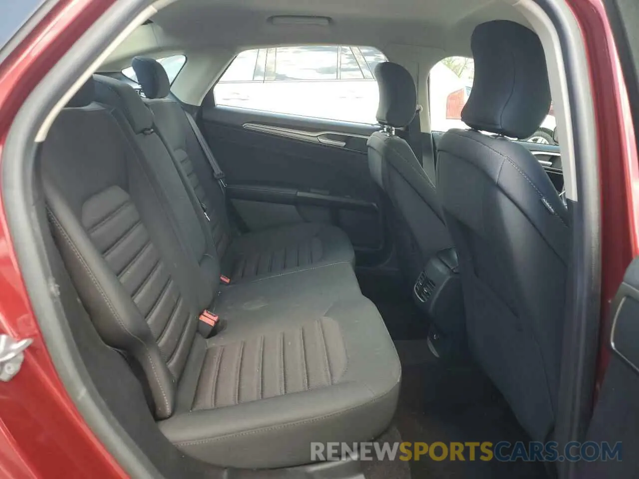 10 fotografías del automóvil dañado 3FA6P0HD6KR126207 FORD FUSION 2019