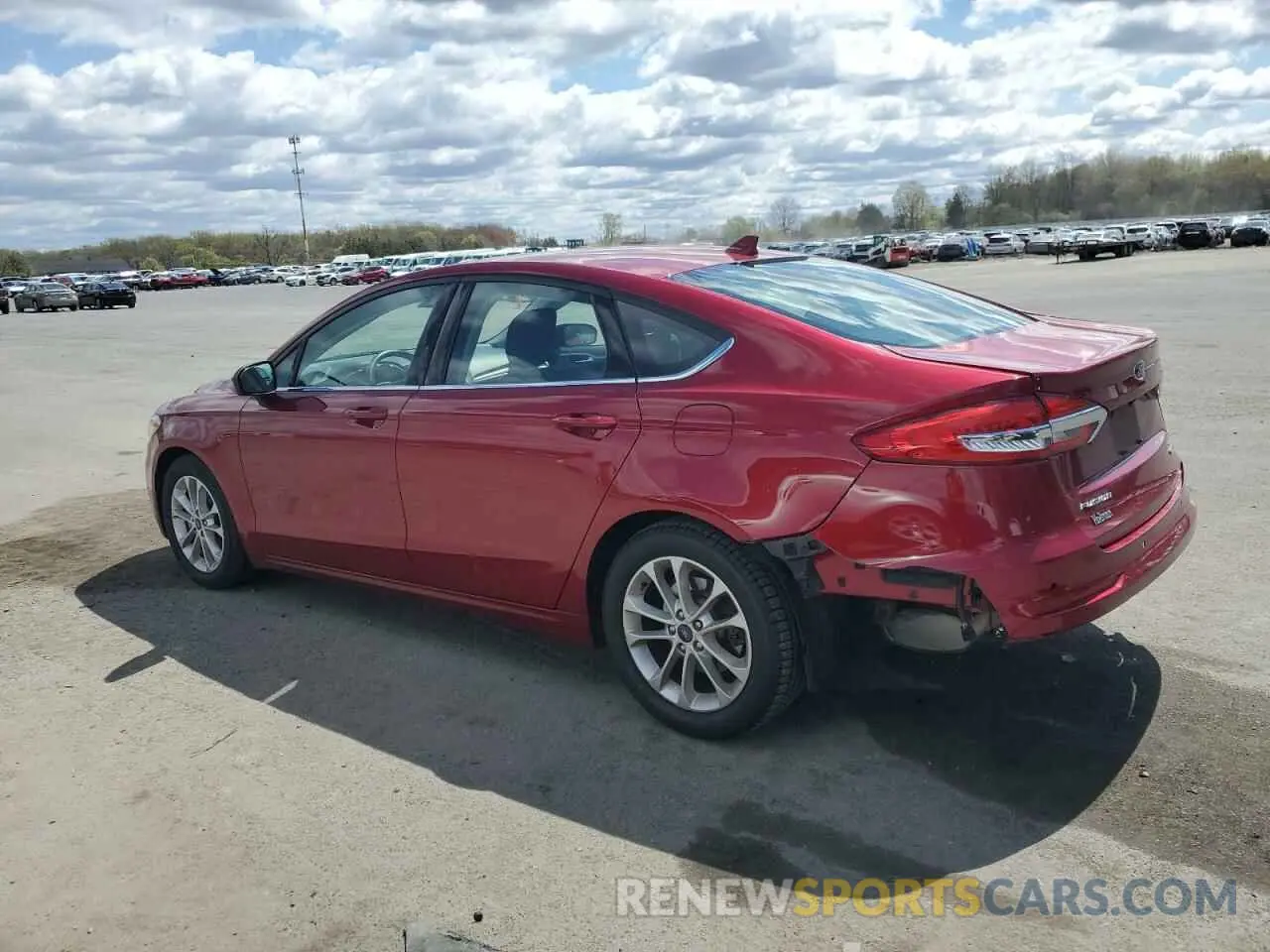 2 fotografías del automóvil dañado 3FA6P0HD6KR126207 FORD FUSION 2019