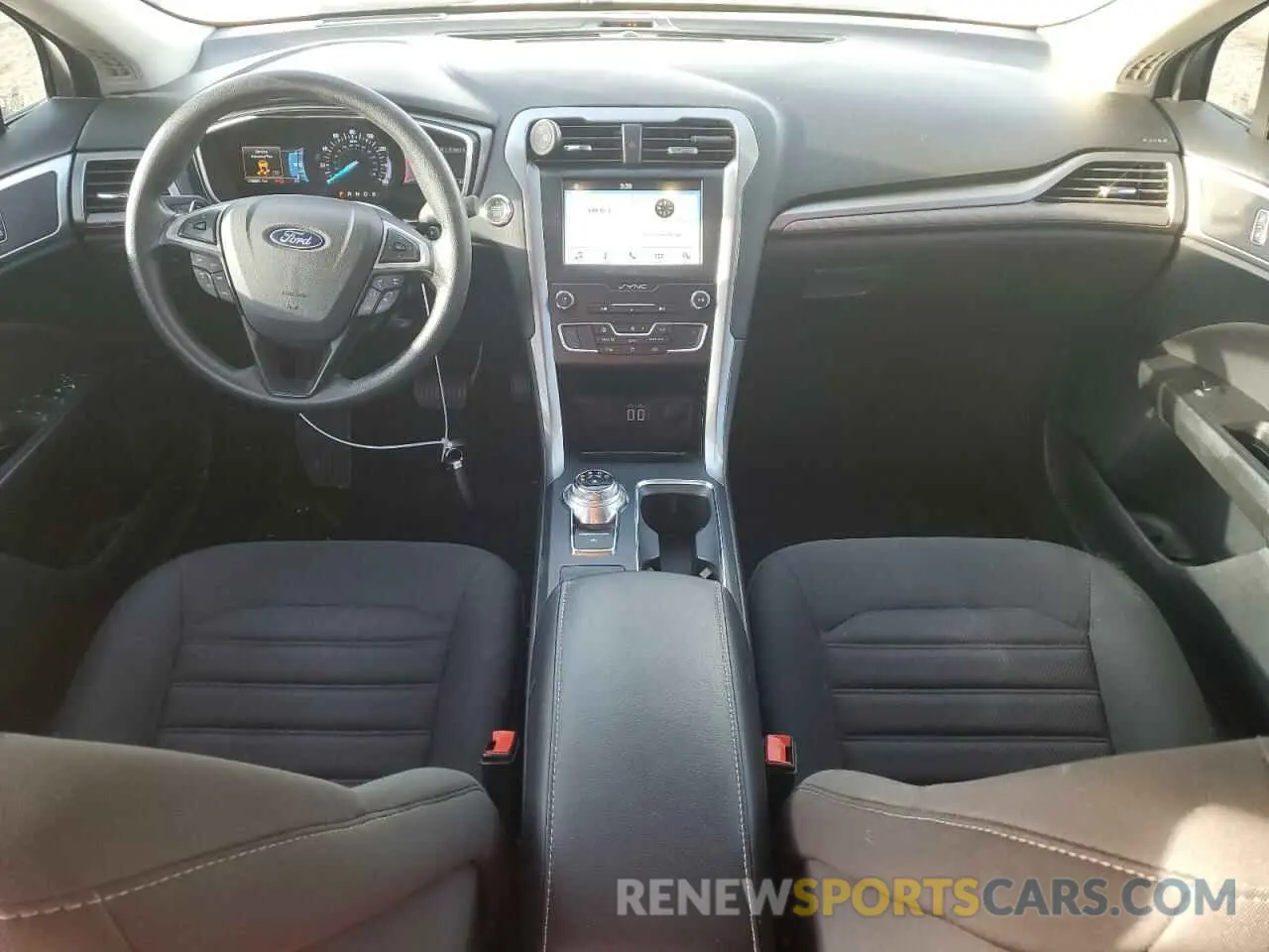 8 fotografías del automóvil dañado 3FA6P0HD6KR199061 FORD FUSION 2019