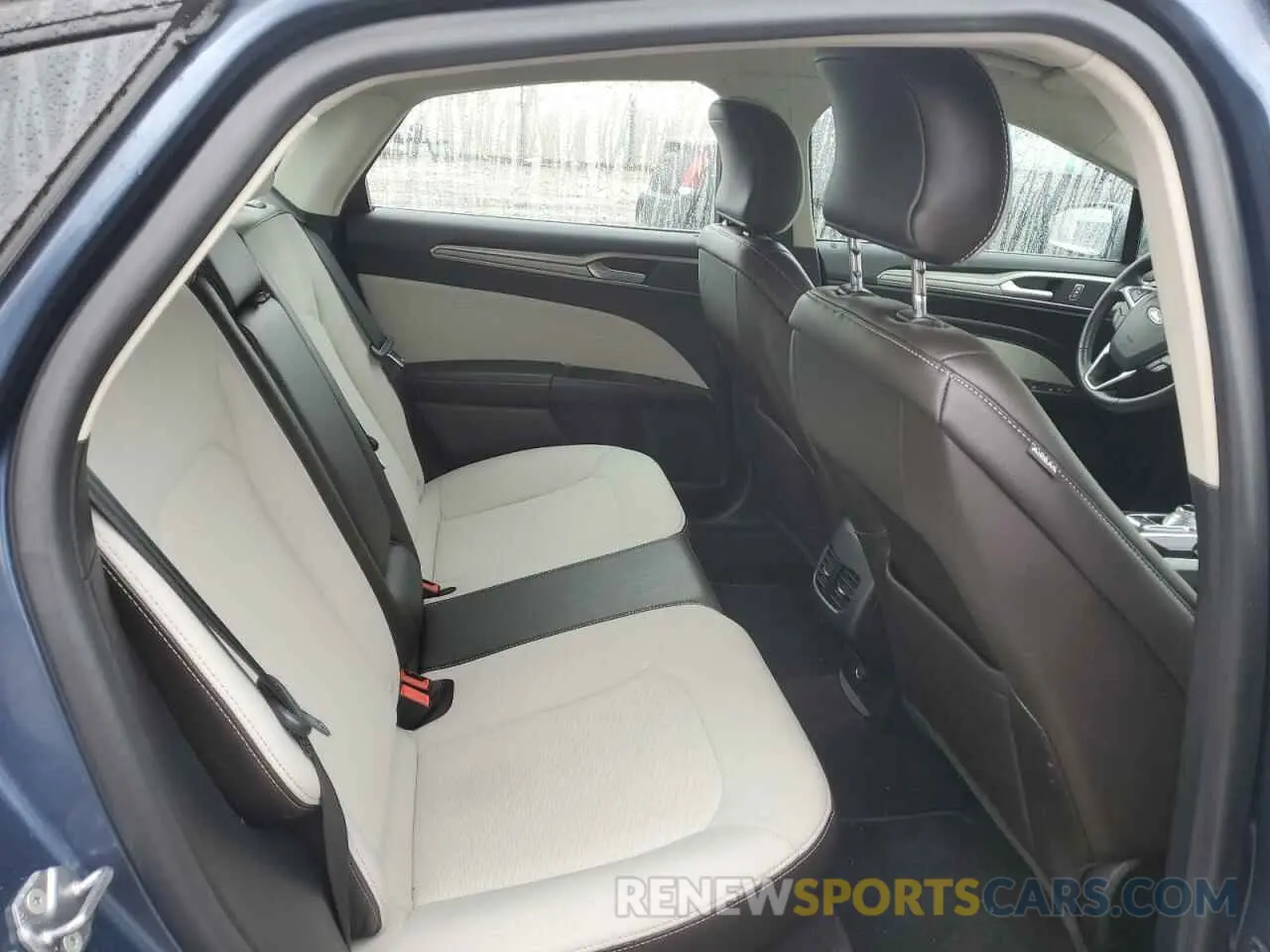 10 fotografías del automóvil dañado 3FA6P0HD6KR228591 FORD FUSION 2019