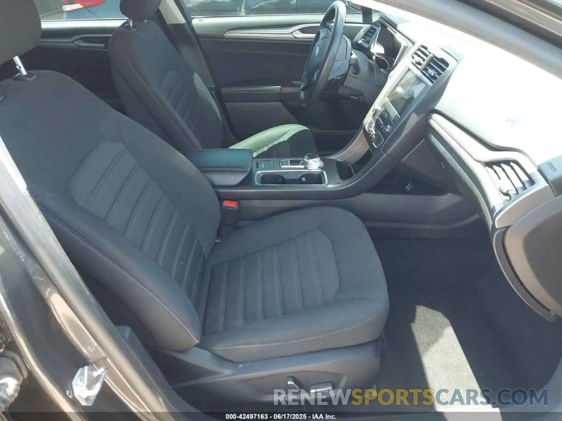 5 fotografías del automóvil dañado 3FA6P0HD6KR251742 FORD FUSION 2019