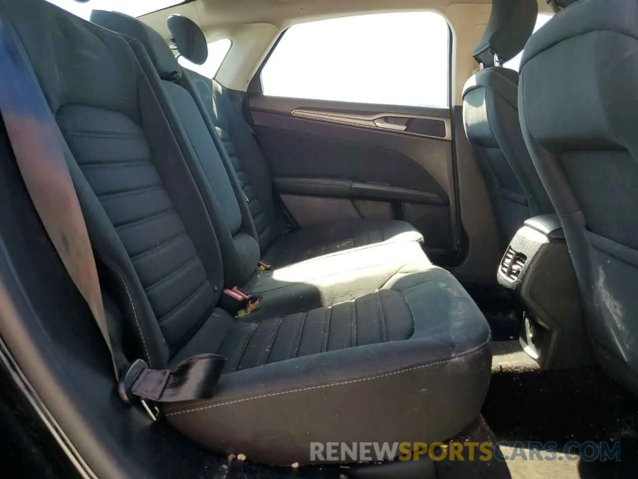 10 fotografías del automóvil dañado 3FA6P0HD6KR258495 FORD FUSION 2019