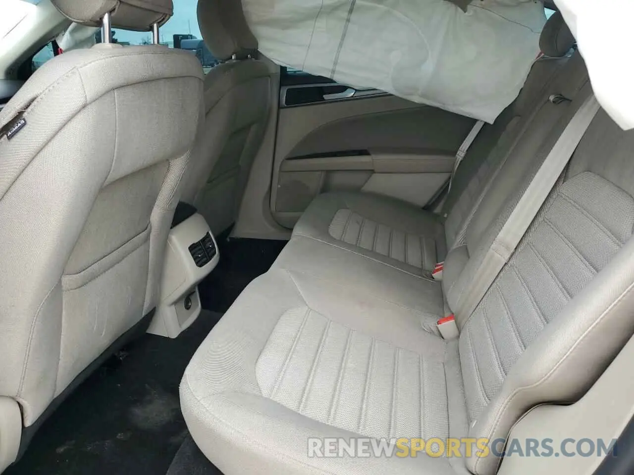 10 fotografías del automóvil dañado 3FA6P0HD6KR262059 FORD FUSION 2019