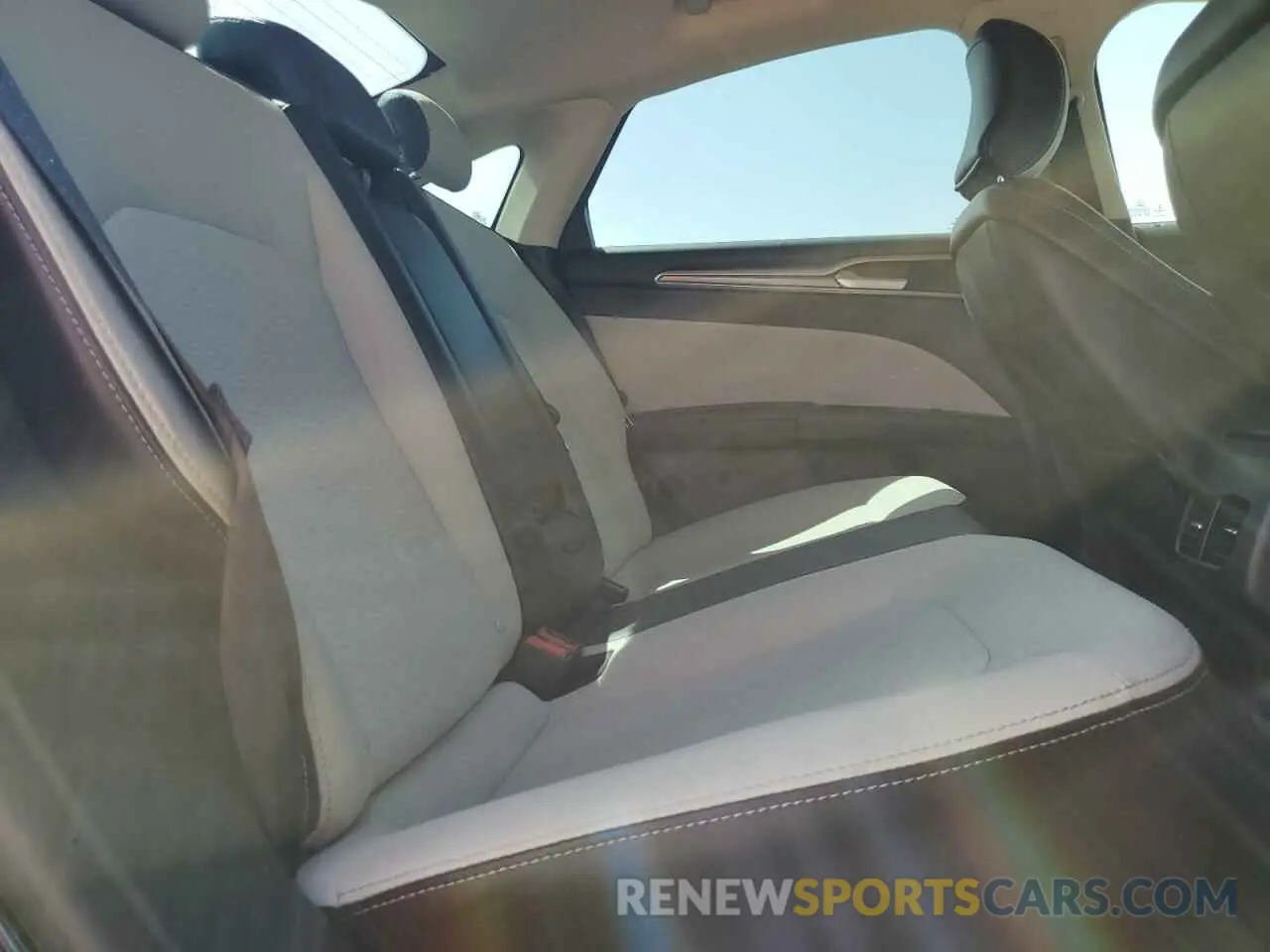 10 fotografías del automóvil dañado 3FA6P0HD6KR283560 FORD FUSION 2019