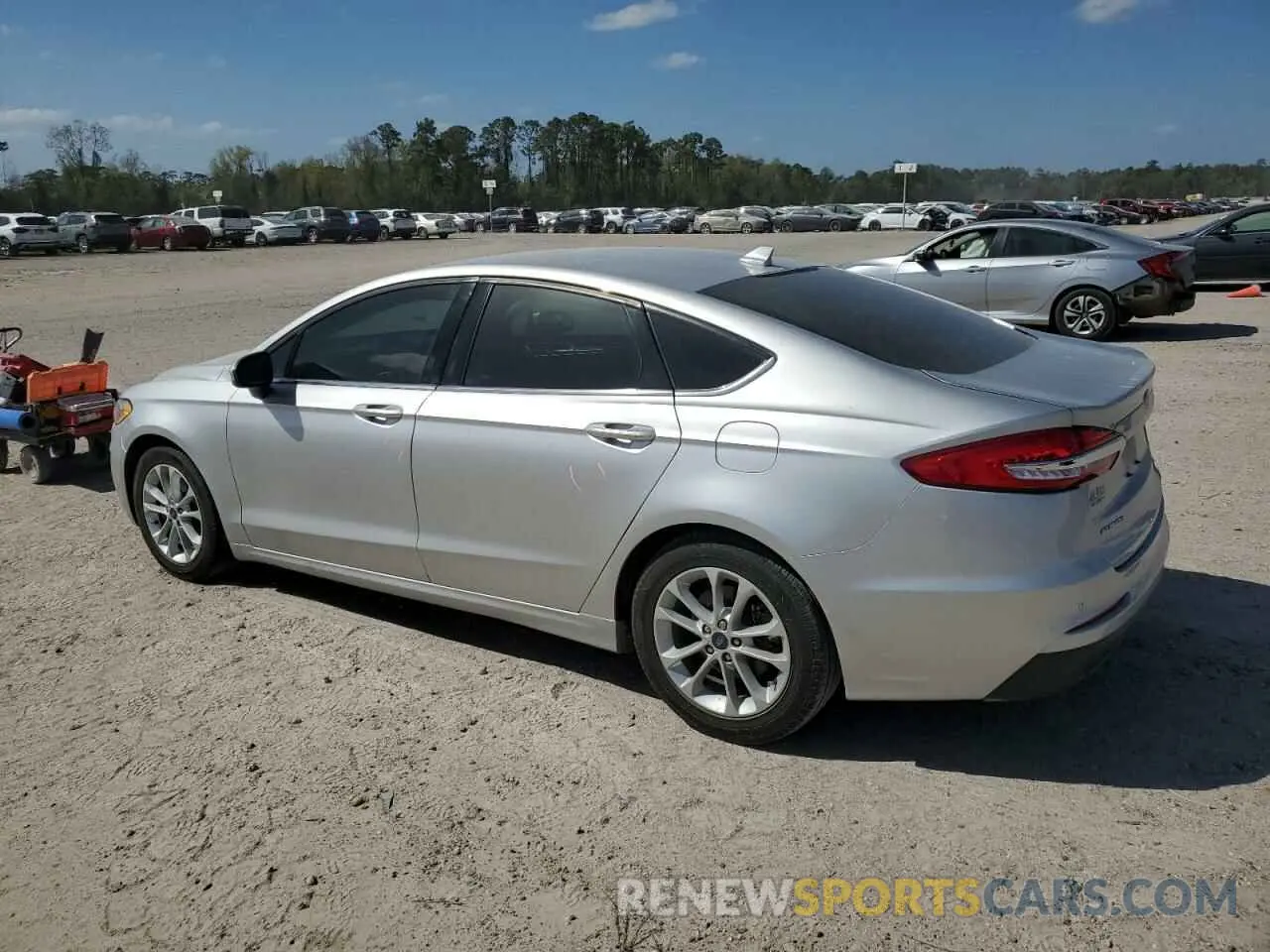 2 fotografías del automóvil dañado 3FA6P0HD7KR113434 FORD FUSION 2019