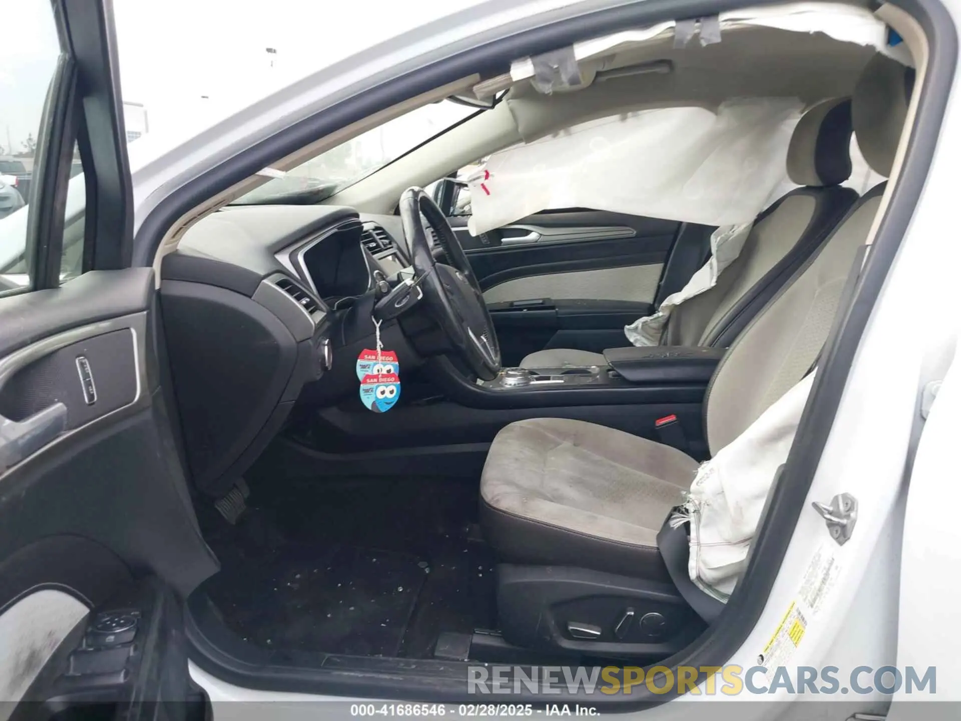 5 fotografías del automóvil dañado 3FA6P0HD7KR200699 FORD FUSION 2019