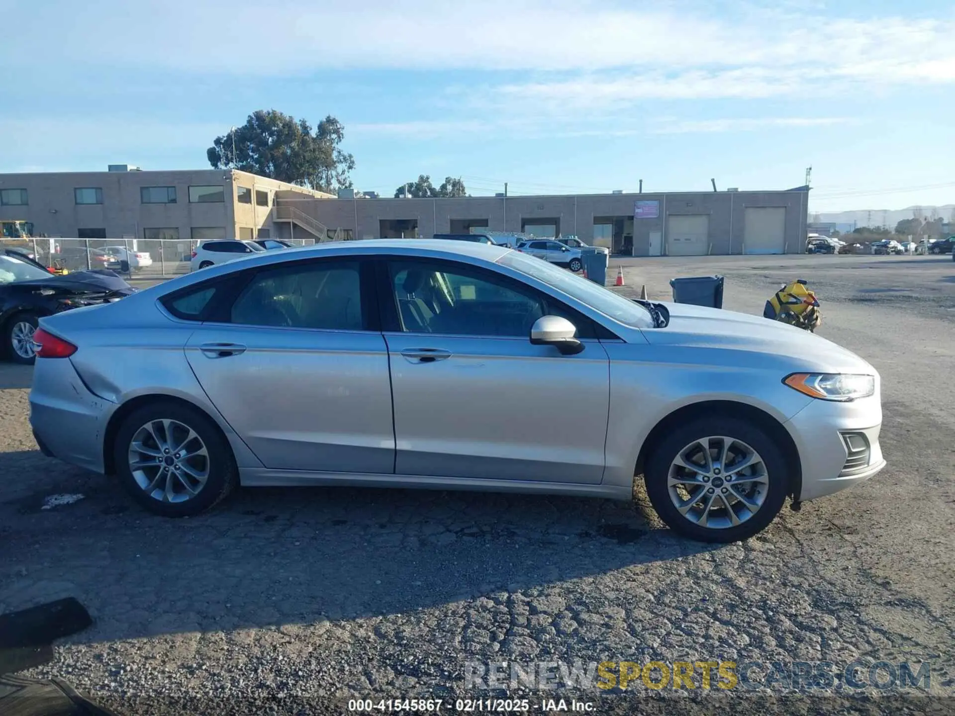 13 fotografías del automóvil dañado 3FA6P0HD8KR115323 FORD FUSION 2019