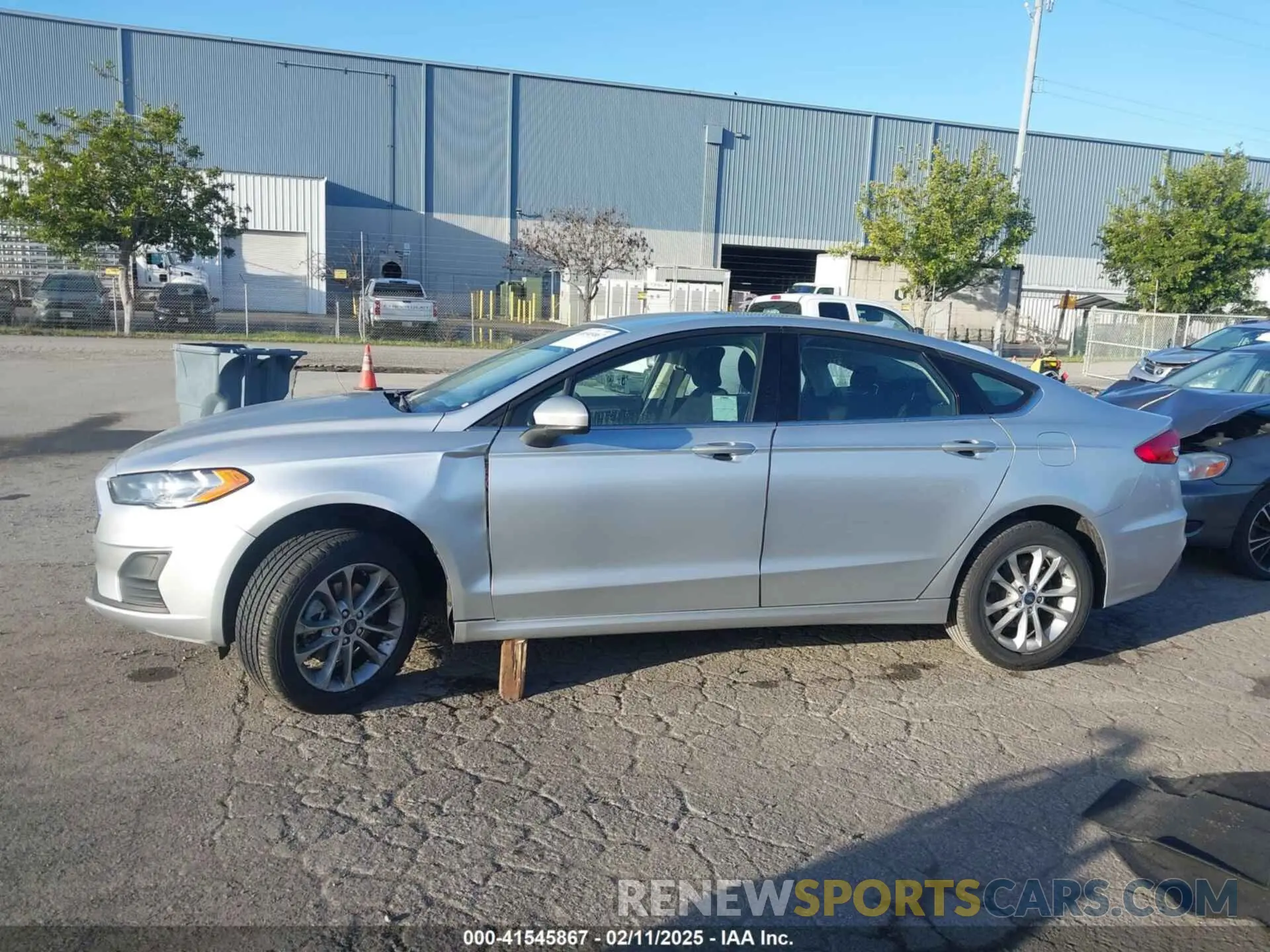 14 fotografías del automóvil dañado 3FA6P0HD8KR115323 FORD FUSION 2019