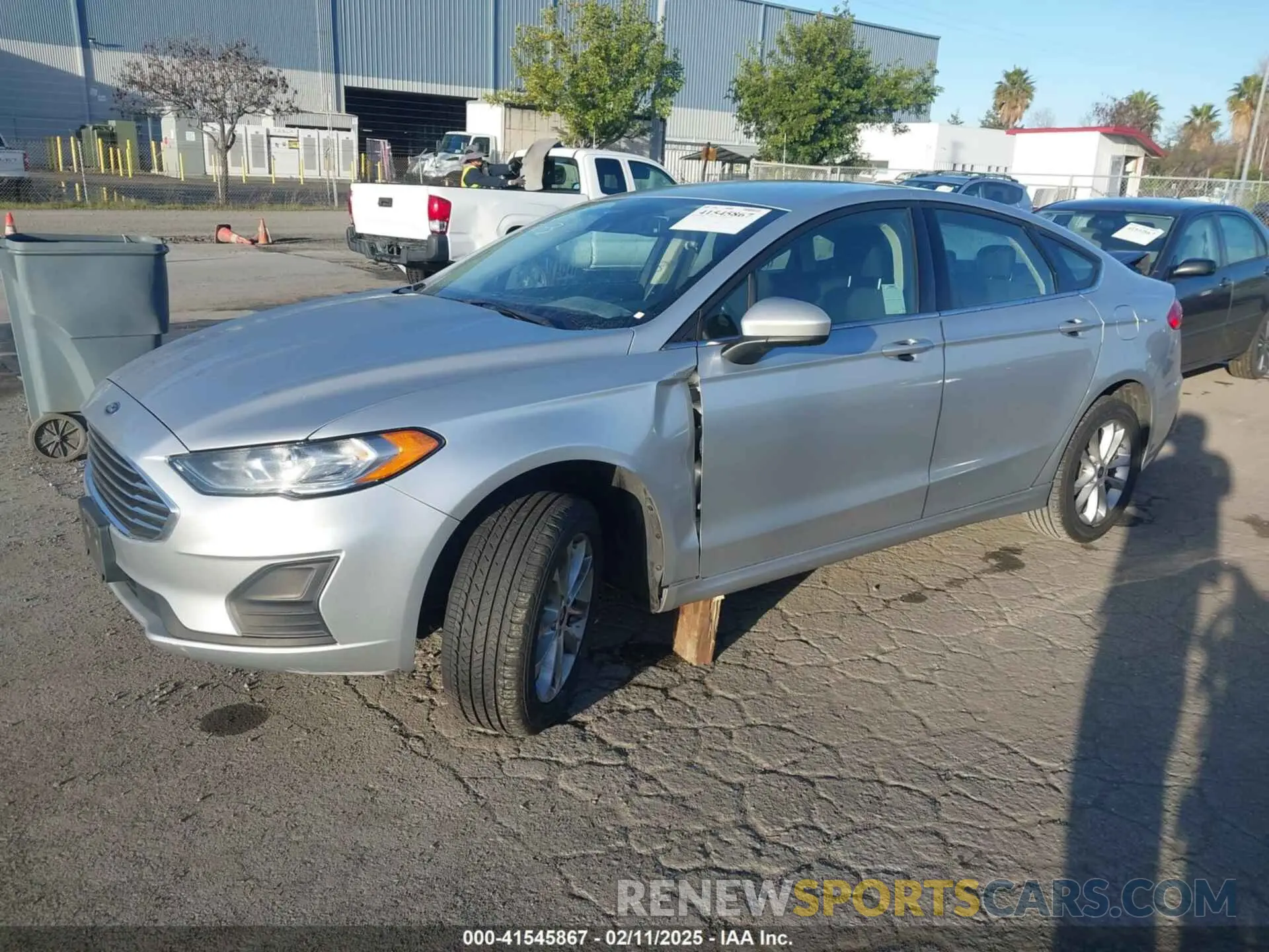 2 fotografías del automóvil dañado 3FA6P0HD8KR115323 FORD FUSION 2019