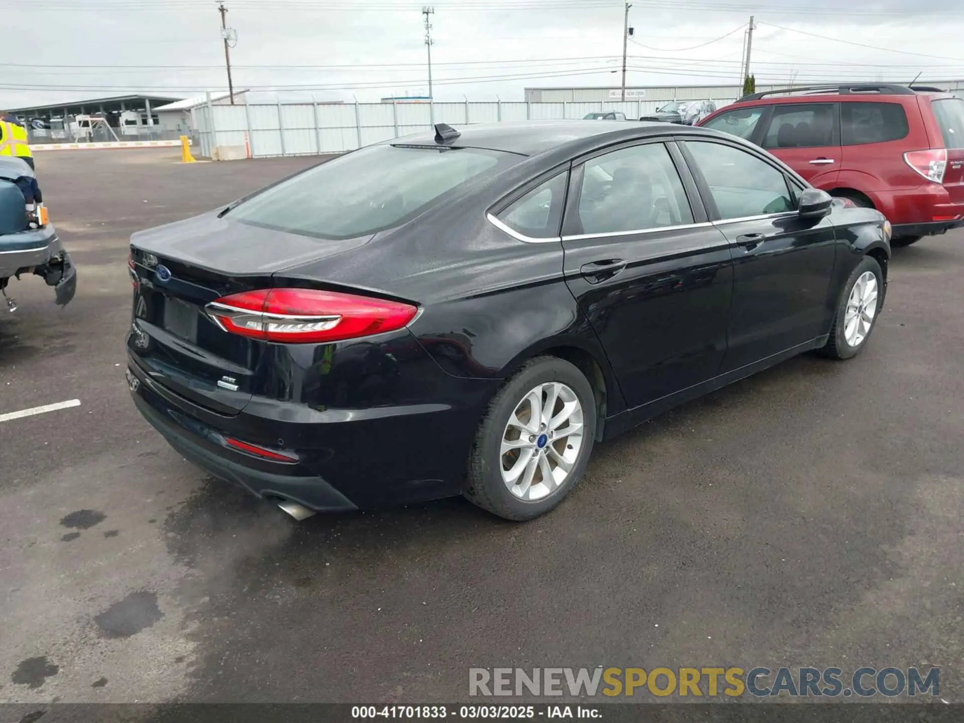 4 fotografías del automóvil dañado 3FA6P0HD8KR179507 FORD FUSION 2019