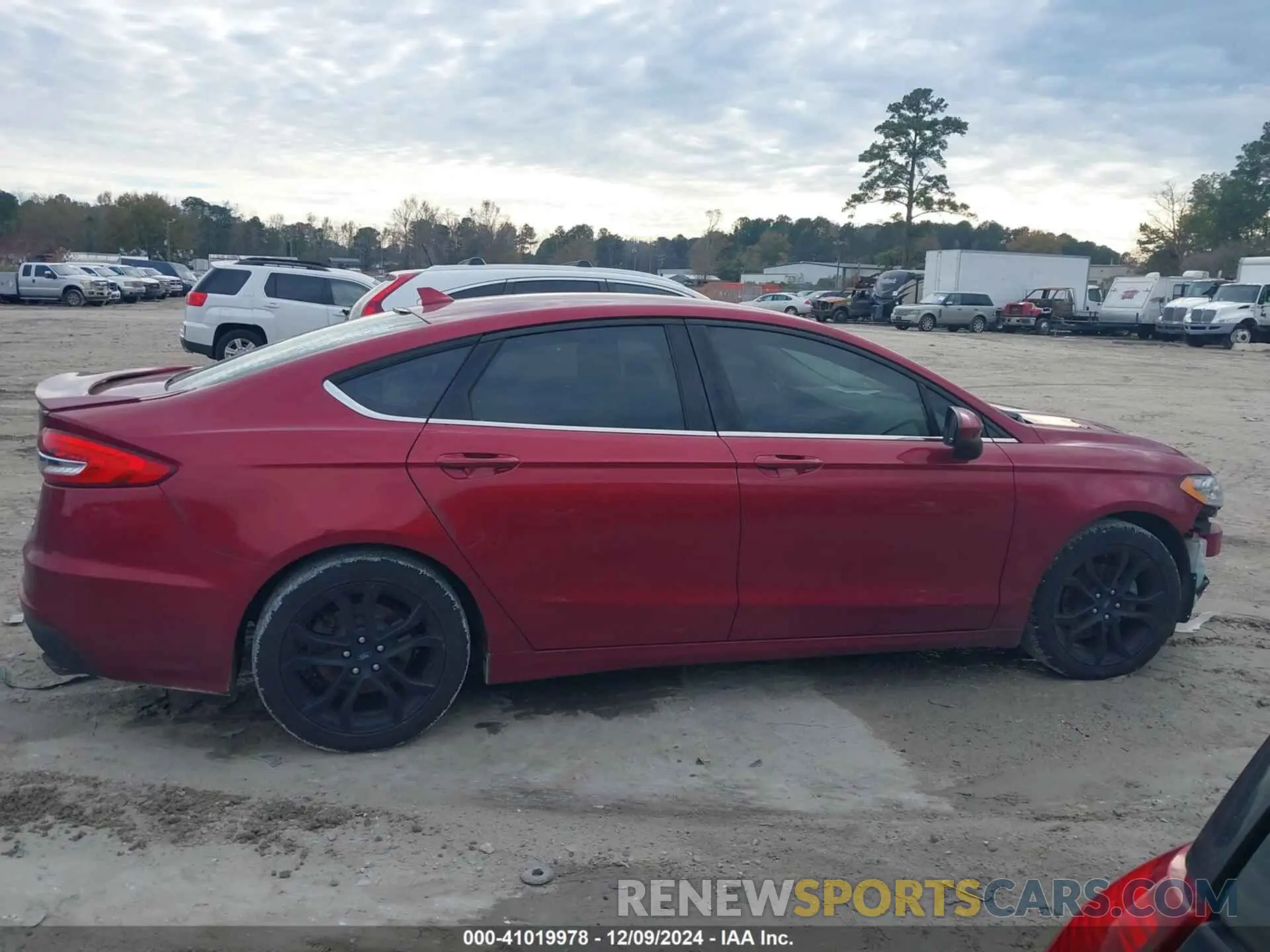 13 fotografías del automóvil dañado 3FA6P0HD8KR229239 FORD FUSION 2019