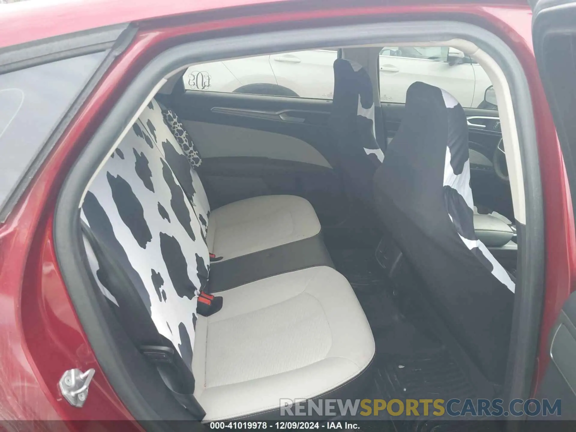 8 fotografías del automóvil dañado 3FA6P0HD8KR229239 FORD FUSION 2019