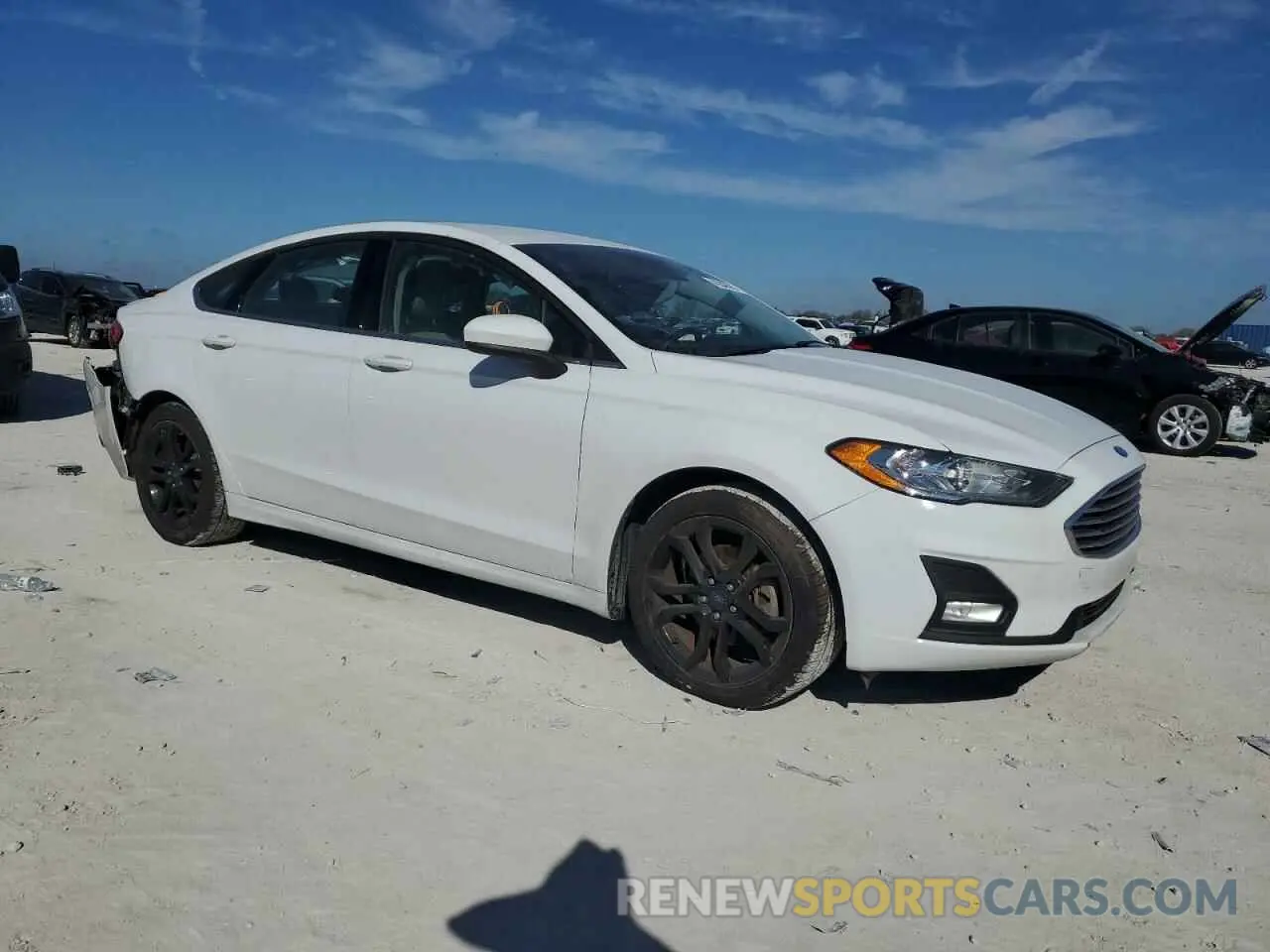 4 fotografías del automóvil dañado 3FA6P0HD8KR285861 FORD FUSION 2019