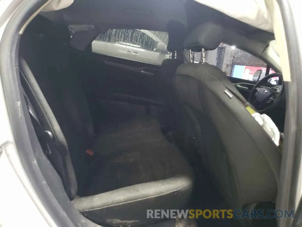 10 fotografías del automóvil dañado 3FA6P0HD9KR128968 FORD FUSION 2019