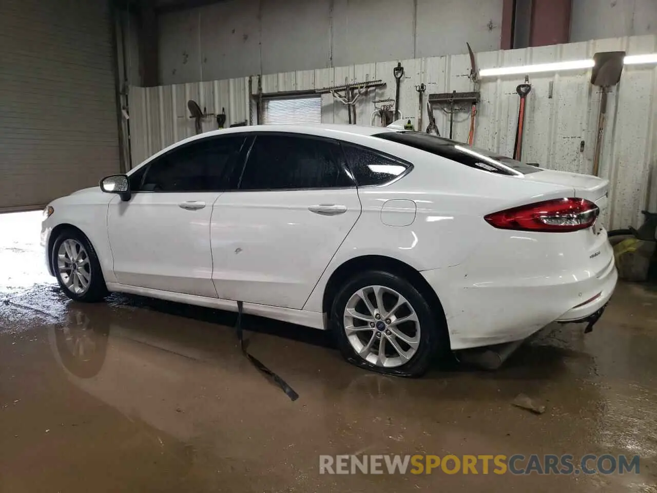 2 fotografías del automóvil dañado 3FA6P0HD9KR128968 FORD FUSION 2019
