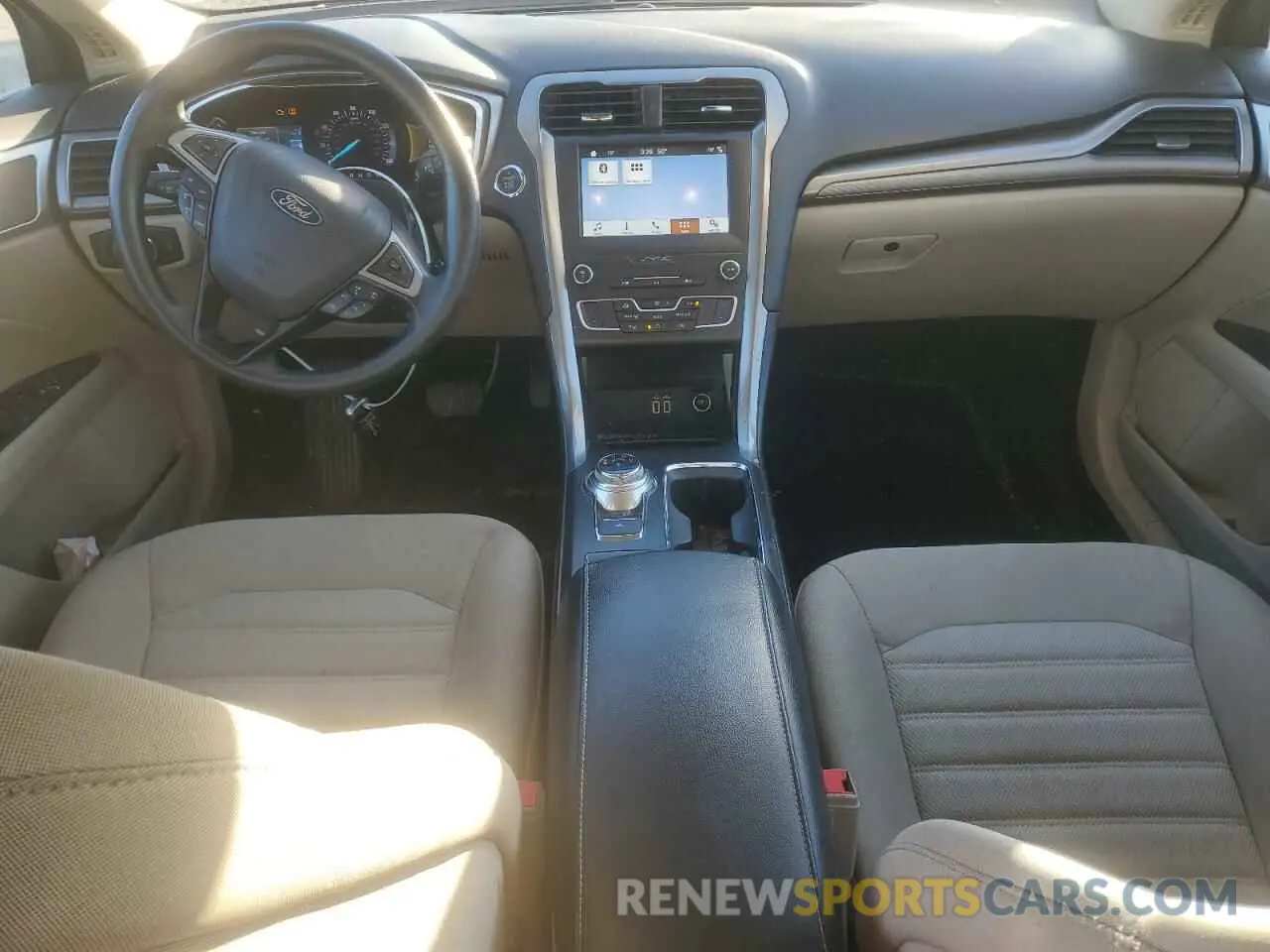 8 fotografías del automóvil dañado 3FA6P0HD9KR131188 FORD FUSION 2019