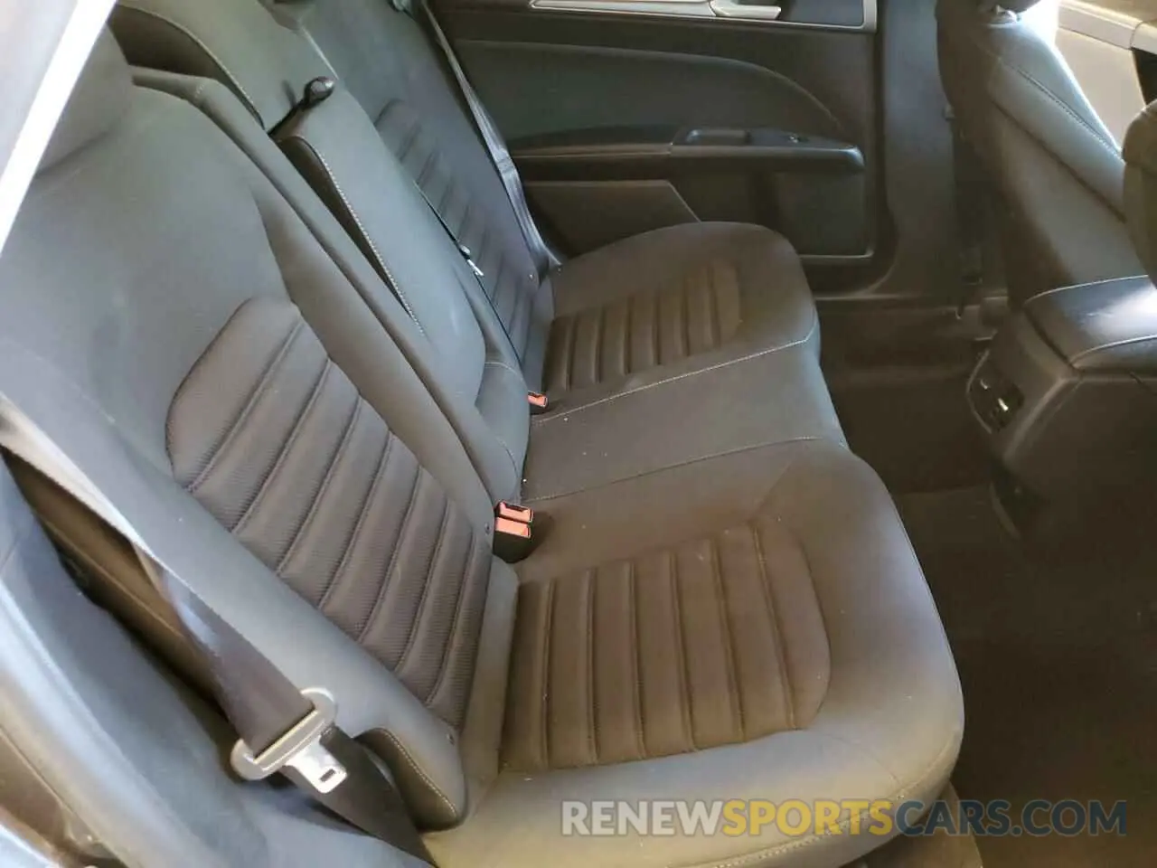 10 fotografías del automóvil dañado 3FA6P0HD9KR148217 FORD FUSION 2019