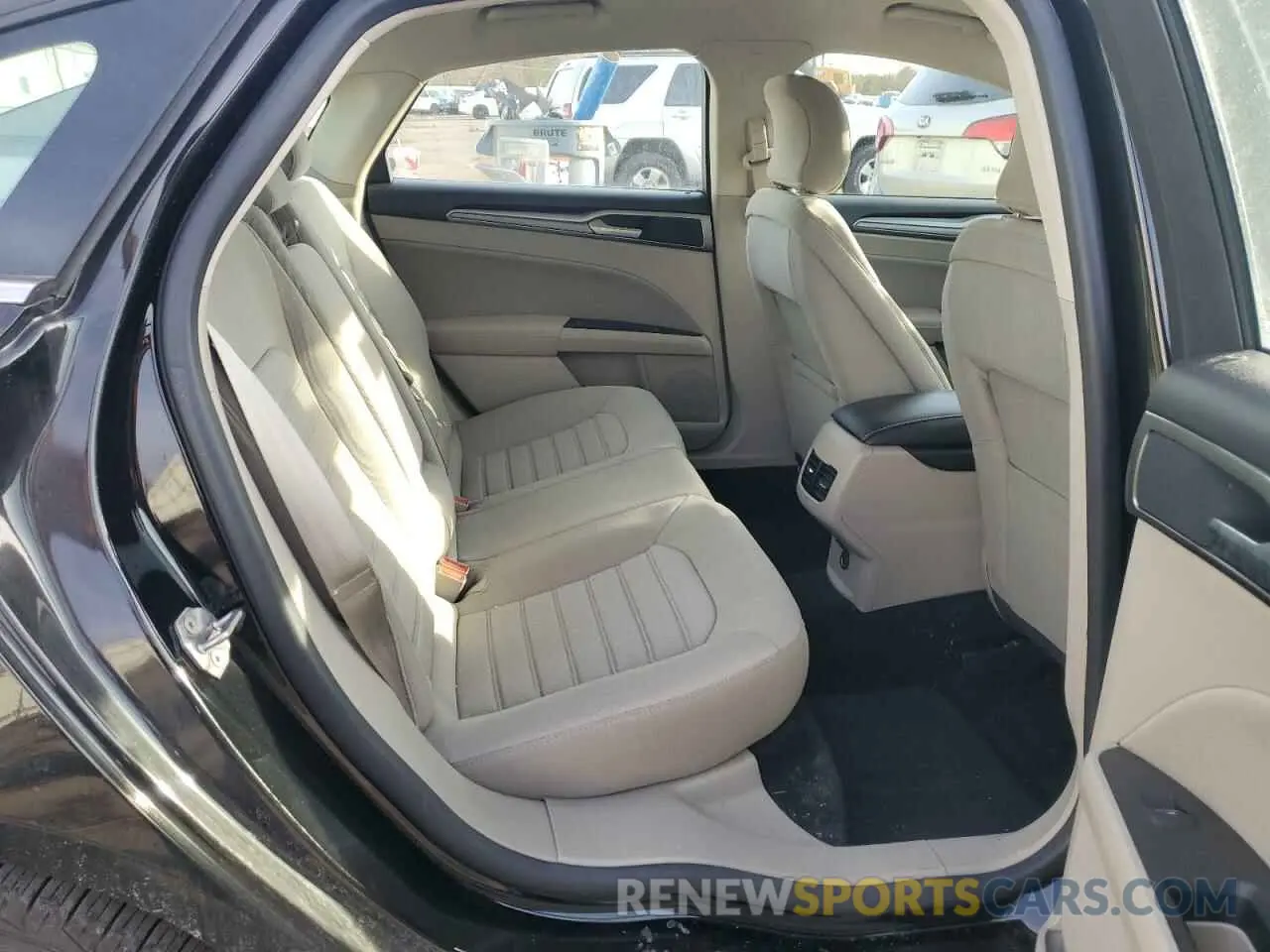 10 fotografías del automóvil dañado 3FA6P0HD9KR228679 FORD FUSION 2019