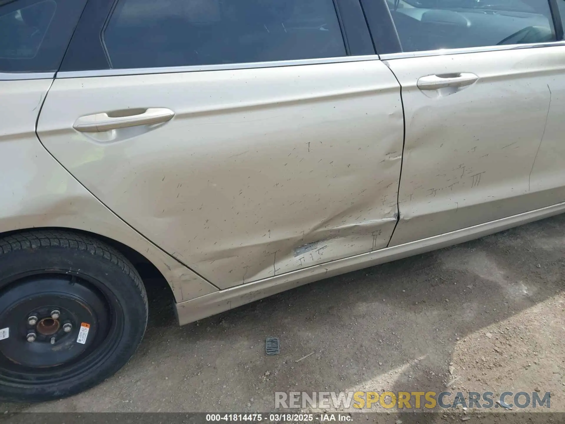 18 fotografías del automóvil dañado 3FA6P0HD9KR232182 FORD FUSION 2019